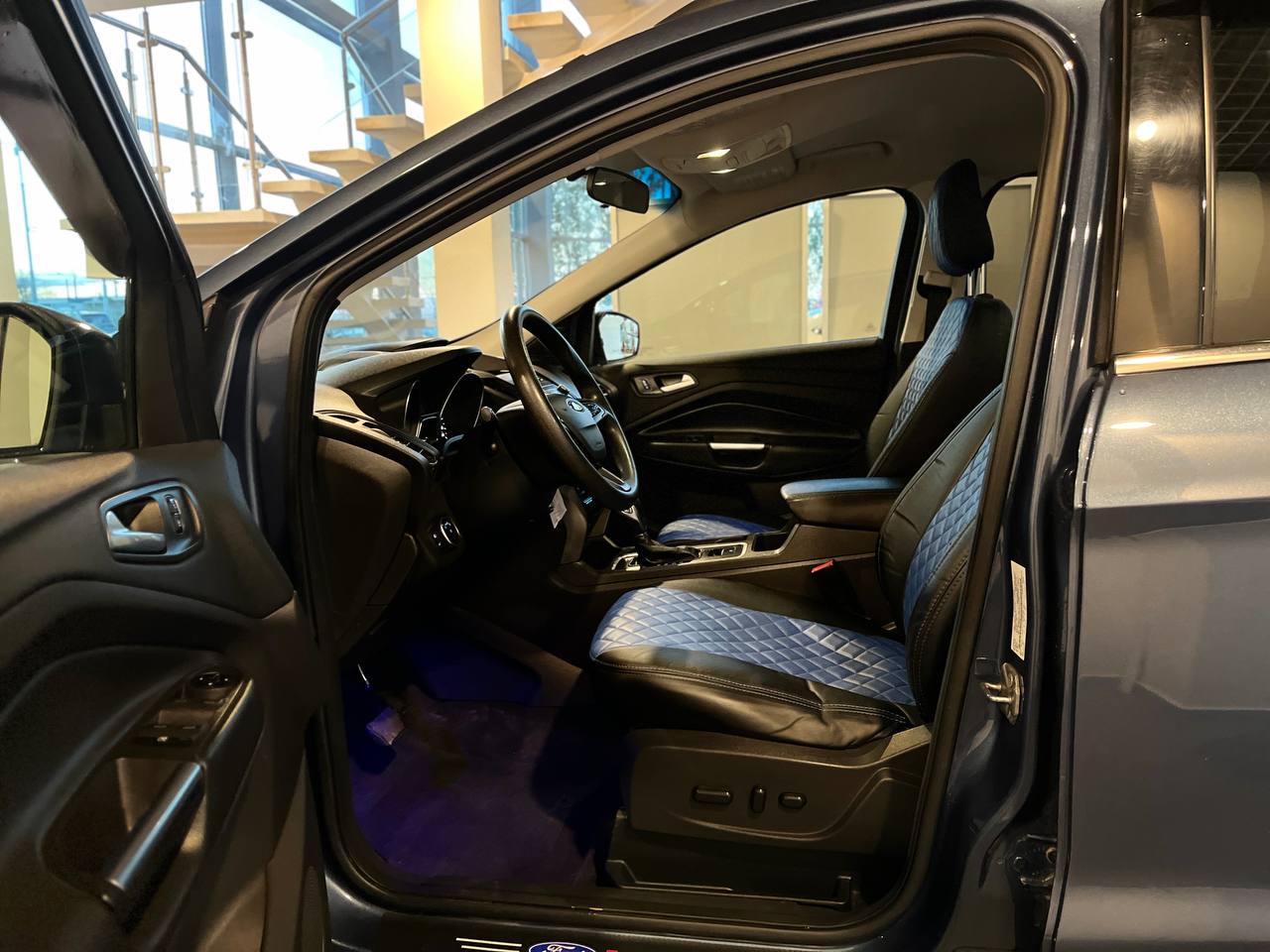 FORD ESCAPE