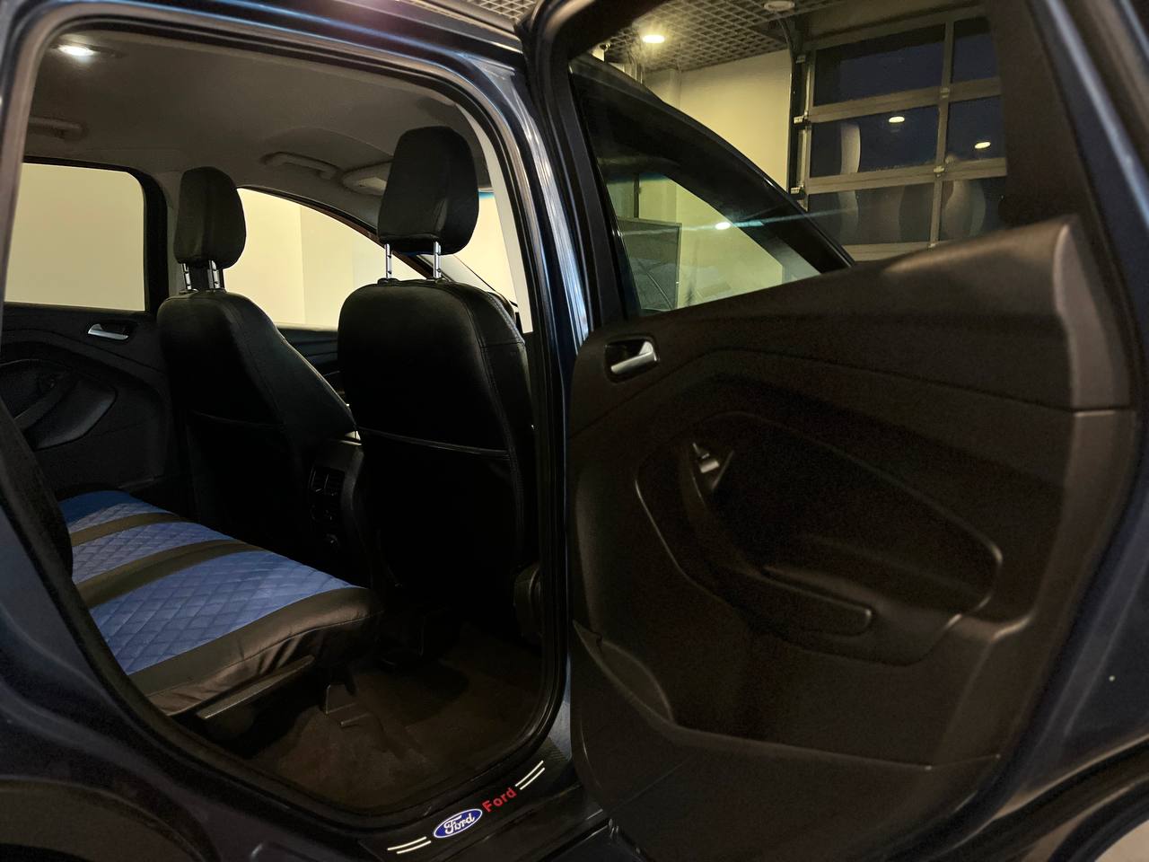 FORD ESCAPE