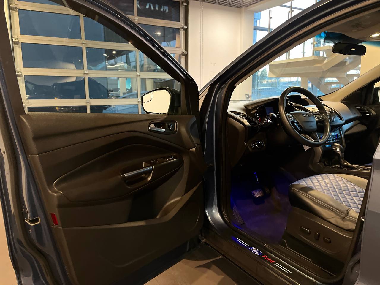 FORD ESCAPE