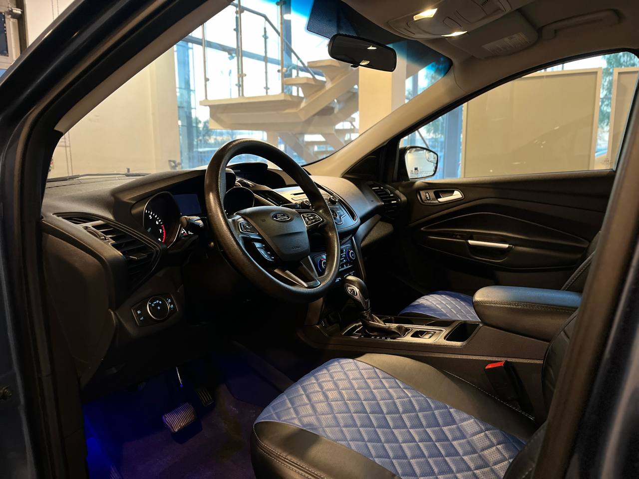 FORD ESCAPE