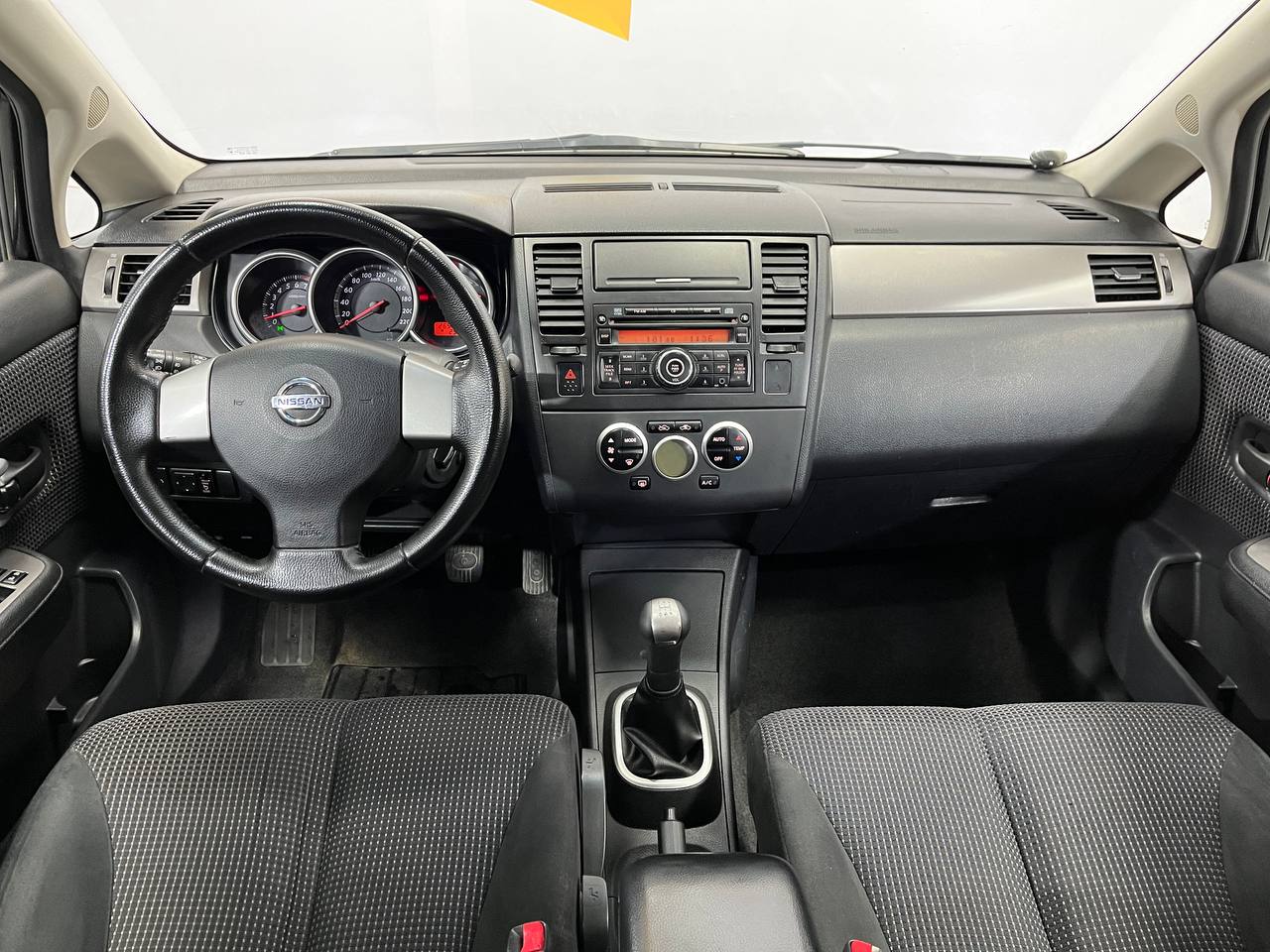 NISSAN TIIDA