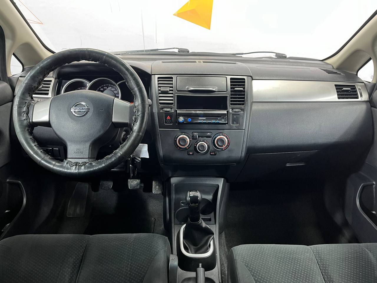 NISSAN TIIDA