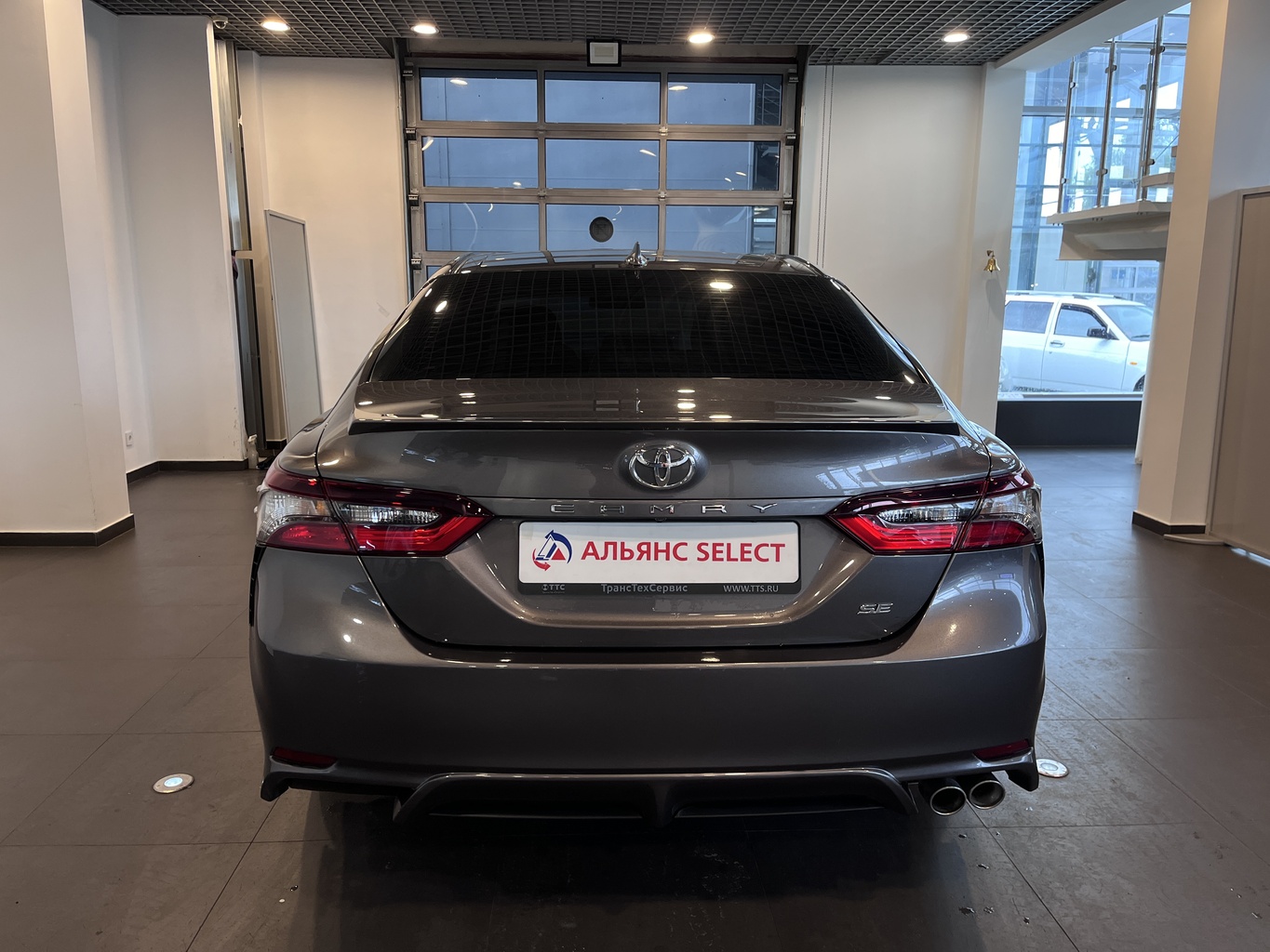 TOYOTA CAMRY