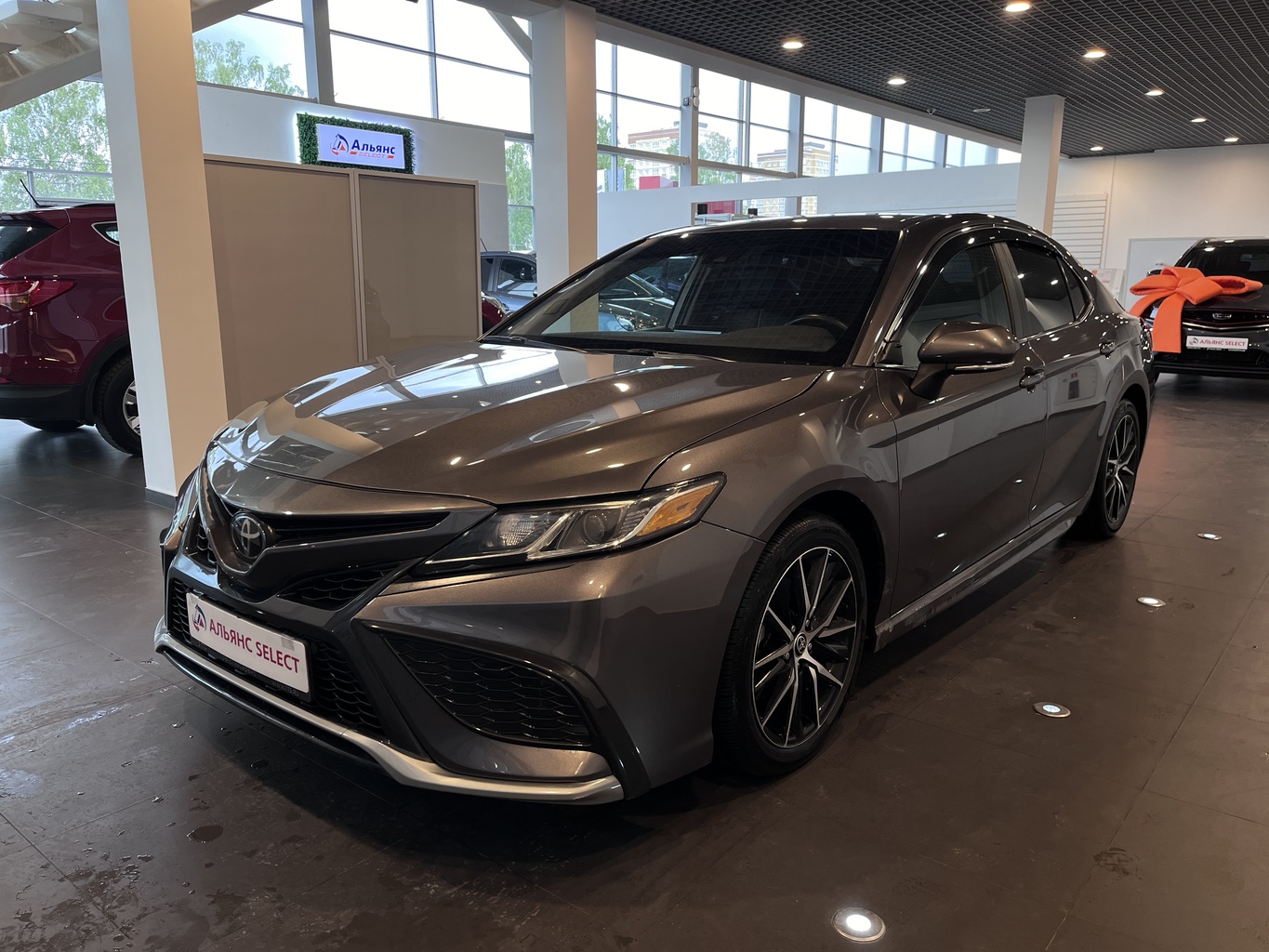 TOYOTA CAMRY