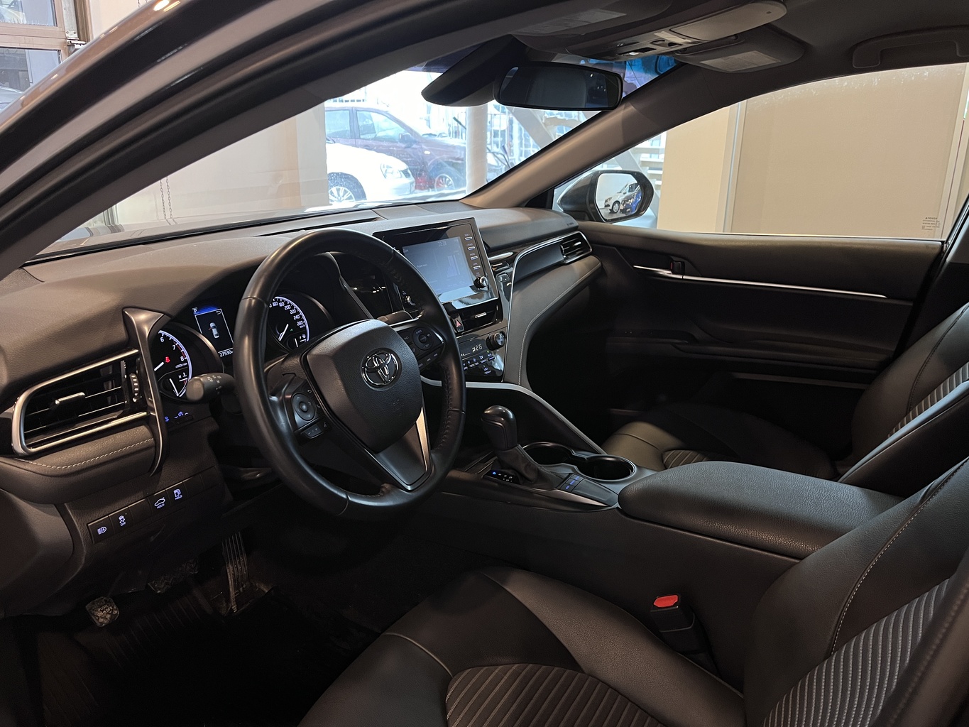 TOYOTA CAMRY