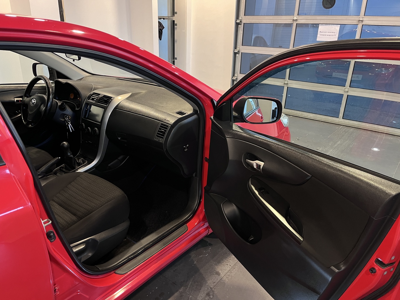 TOYOTA COROLLA