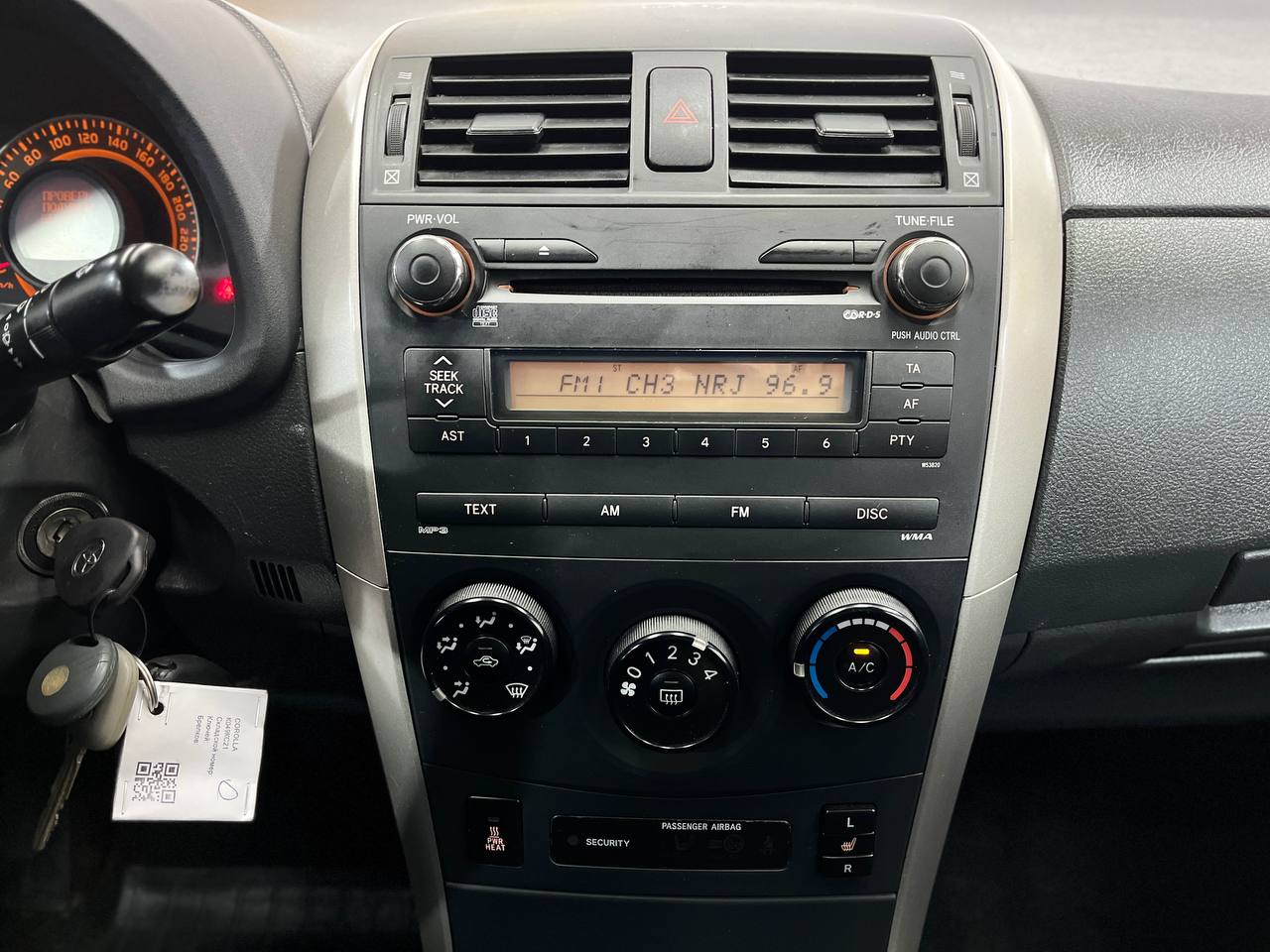 TOYOTA COROLLA