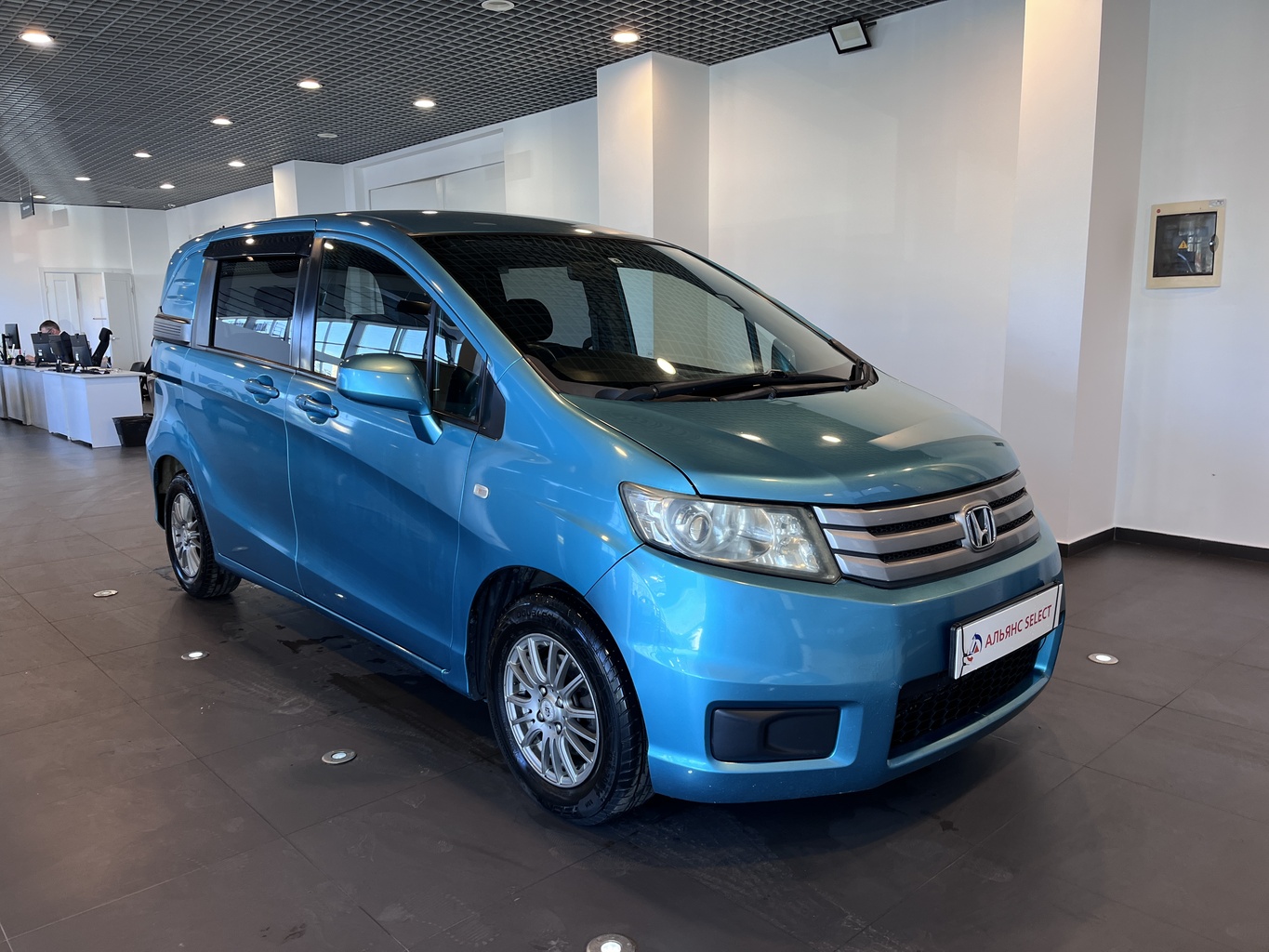 HONDA FREED