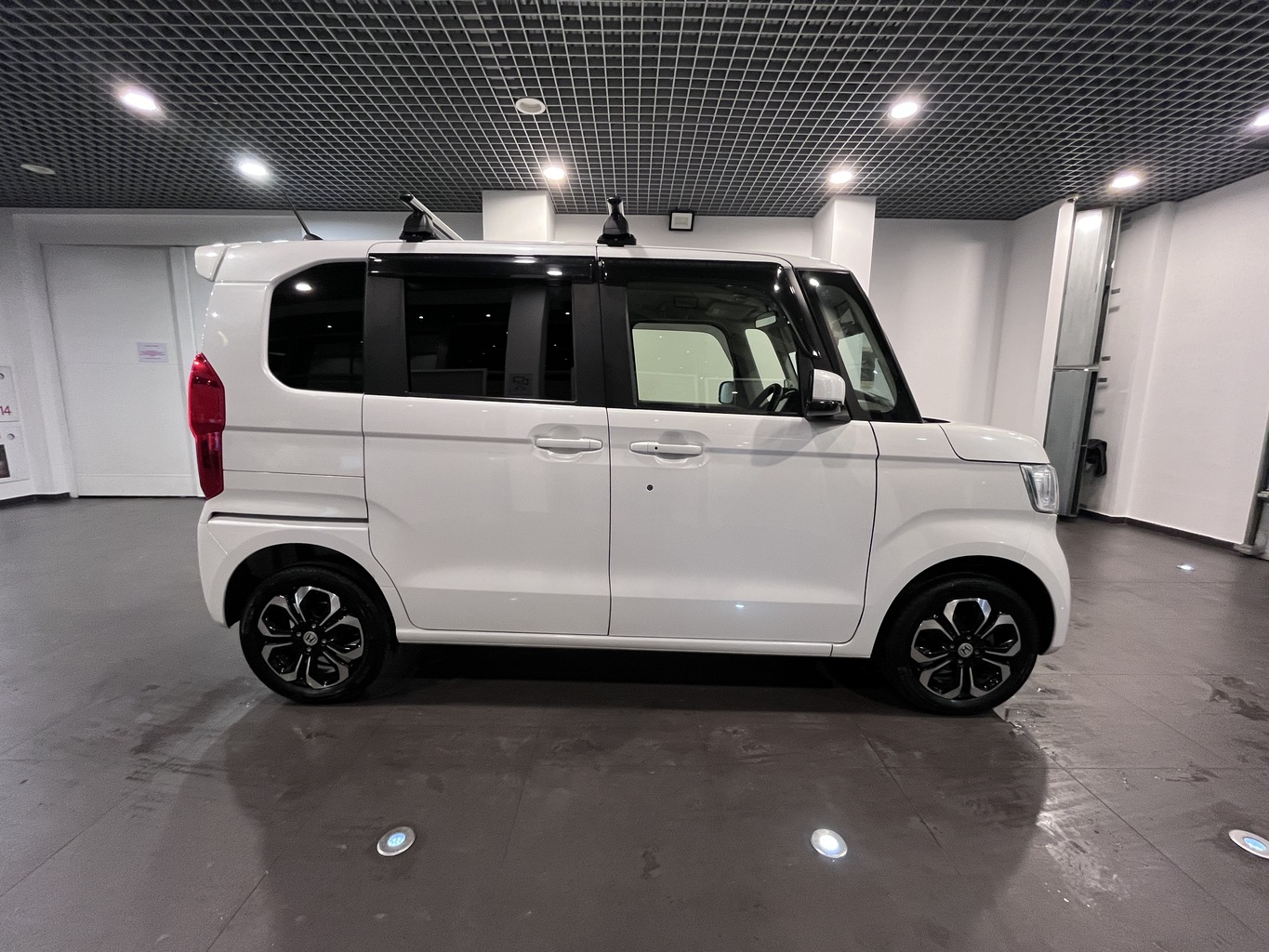 HONDA N-WGN
