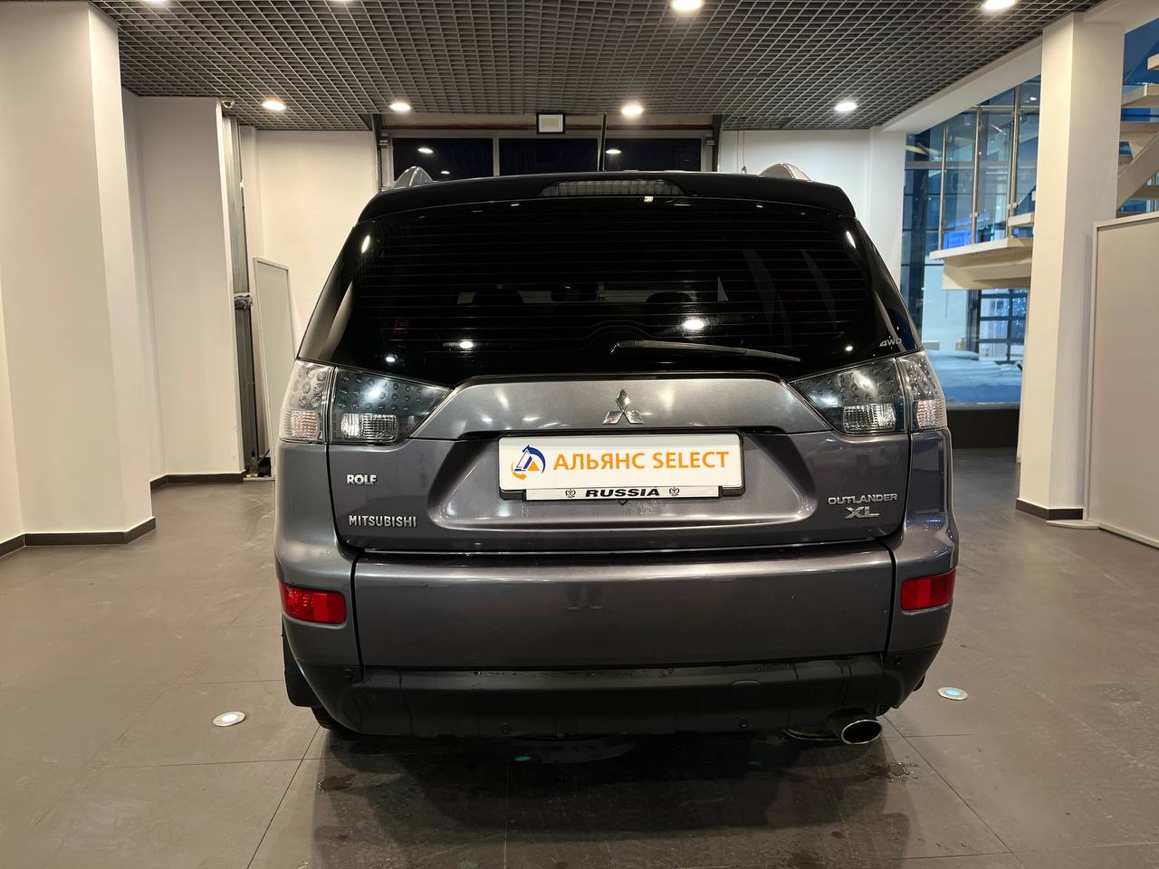 MITSUBISHI OUTLANDER