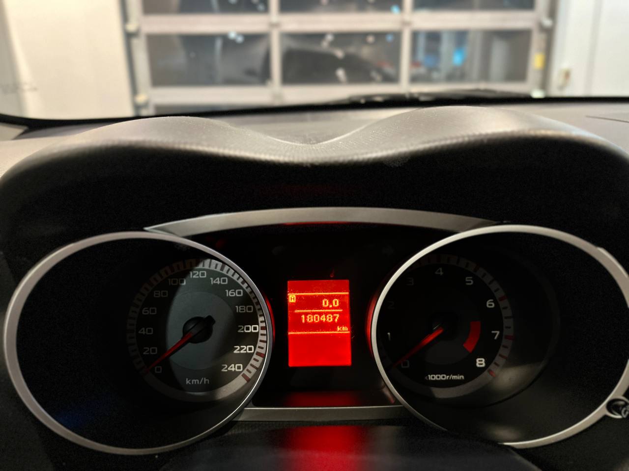 MITSUBISHI OUTLANDER