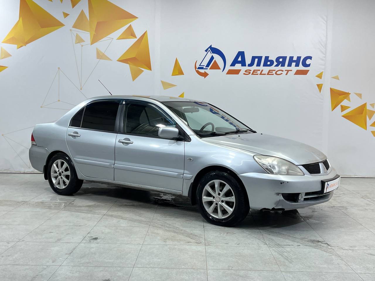 MITSUBISHI LANCER