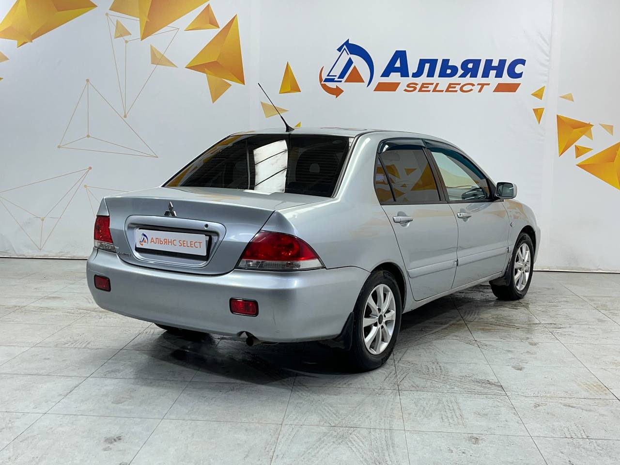 MITSUBISHI LANCER