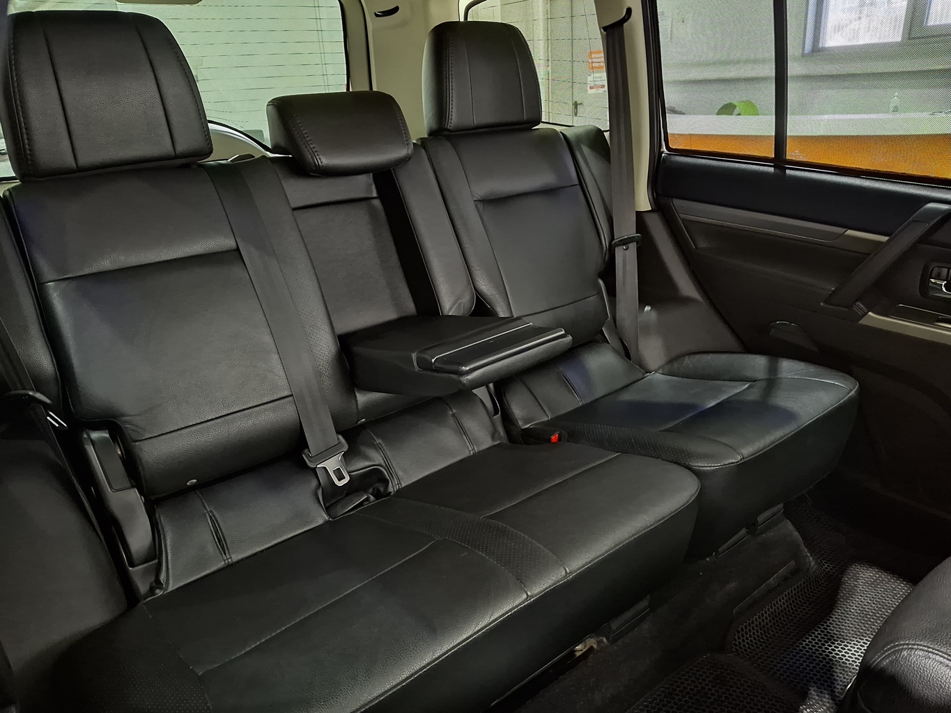 MITSUBISHI PAJERO
