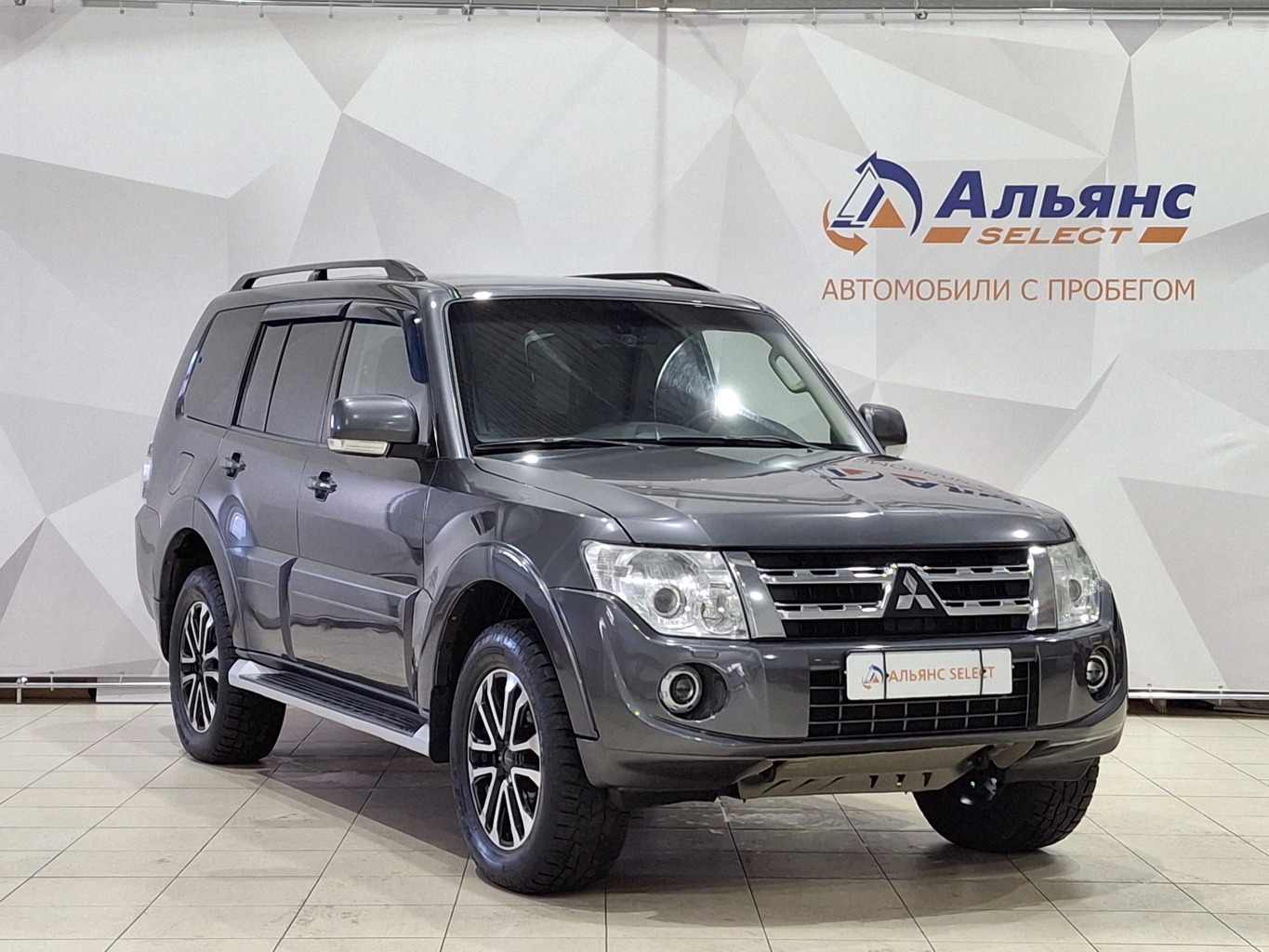 MITSUBISHI PAJERO