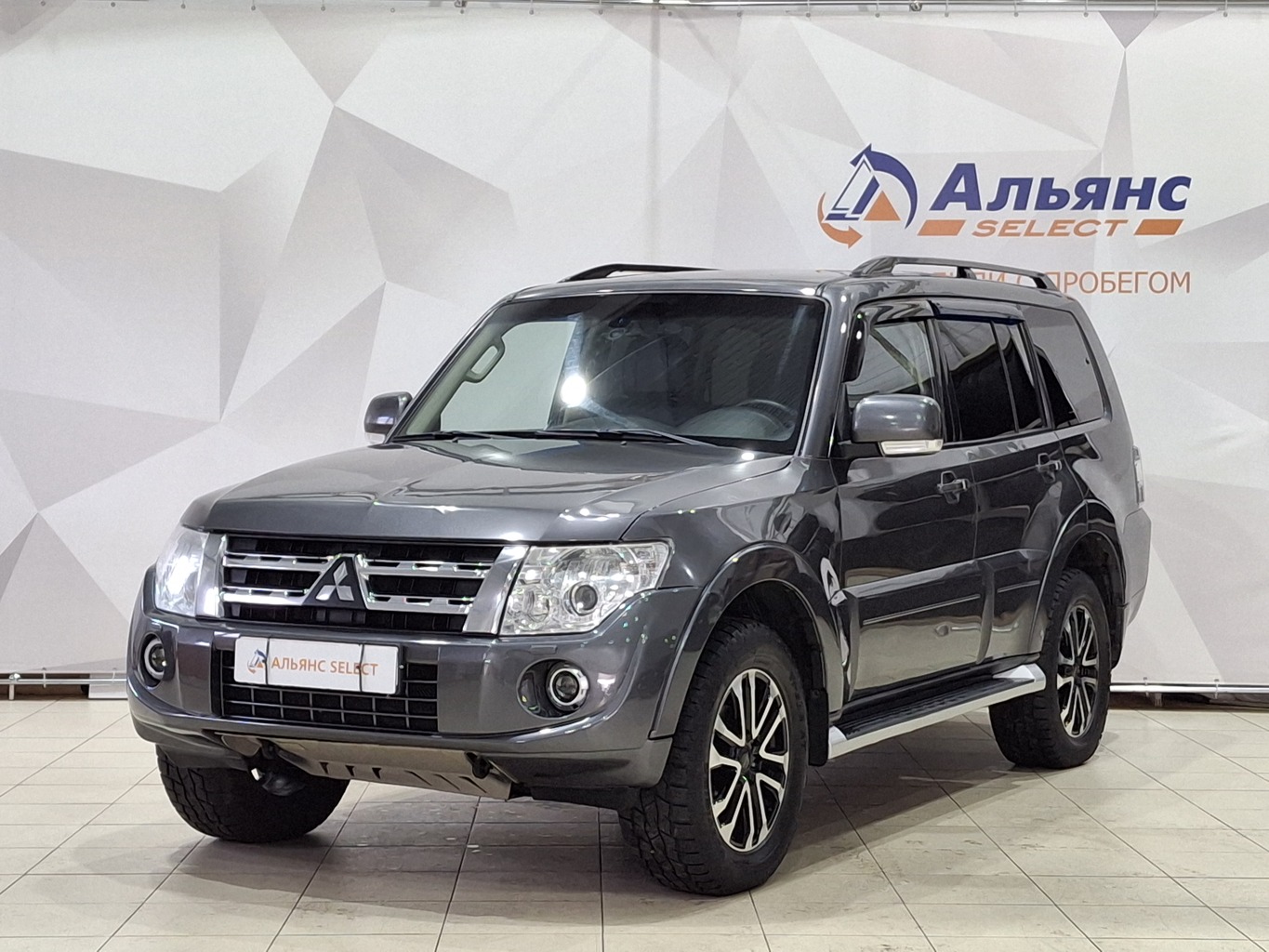 MITSUBISHI PAJERO
