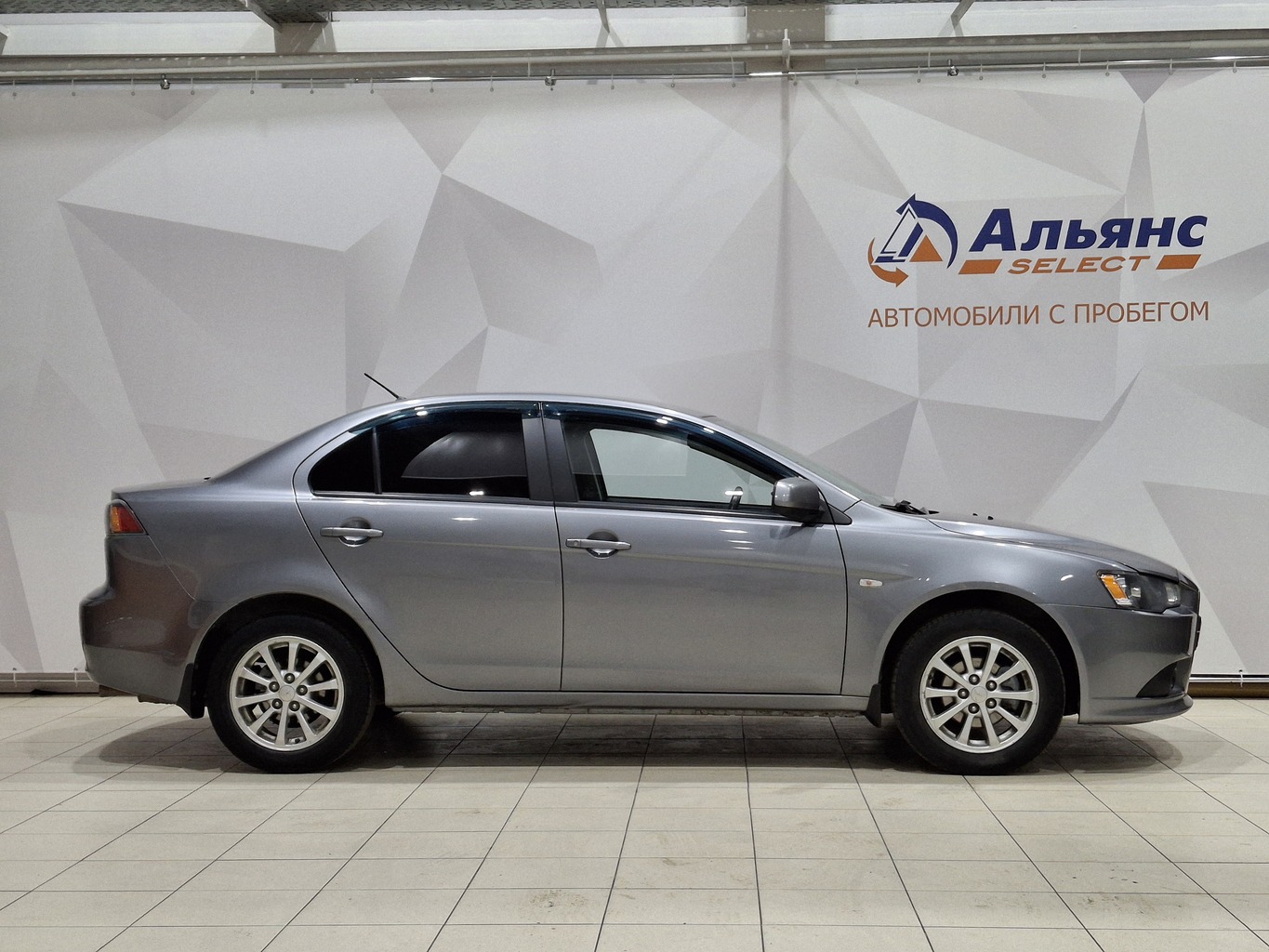 MITSUBISHI LANCER