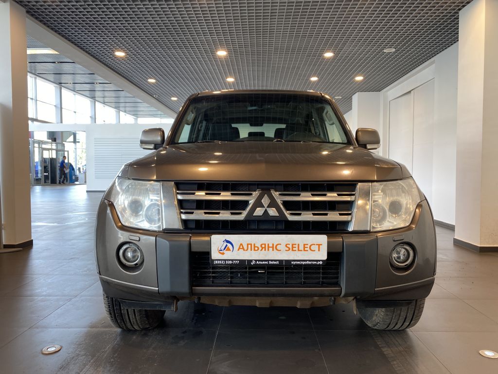 MITSUBISHI PAJERO