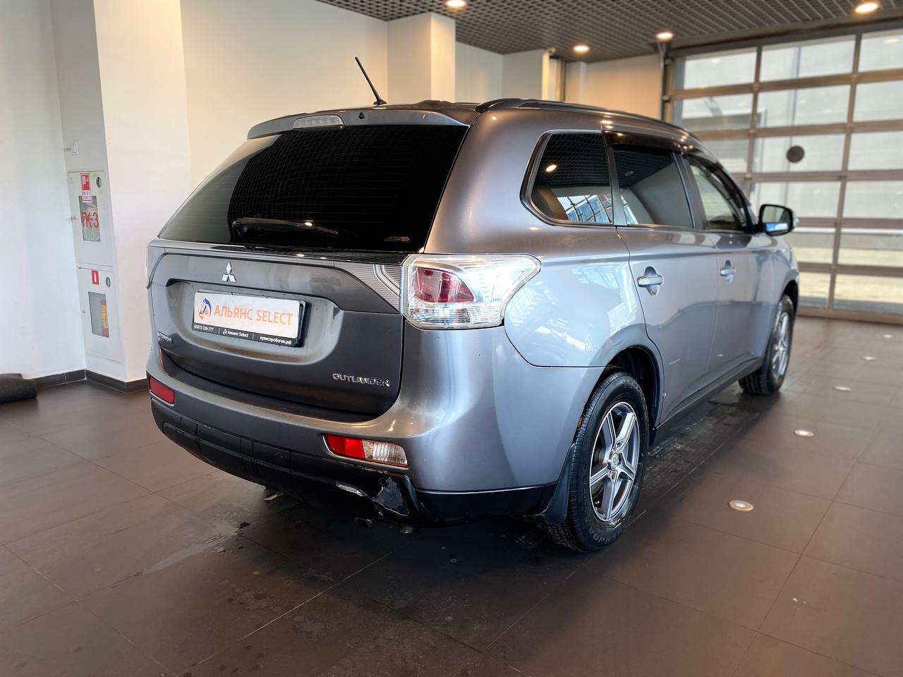 MITSUBISHI OUTLANDER