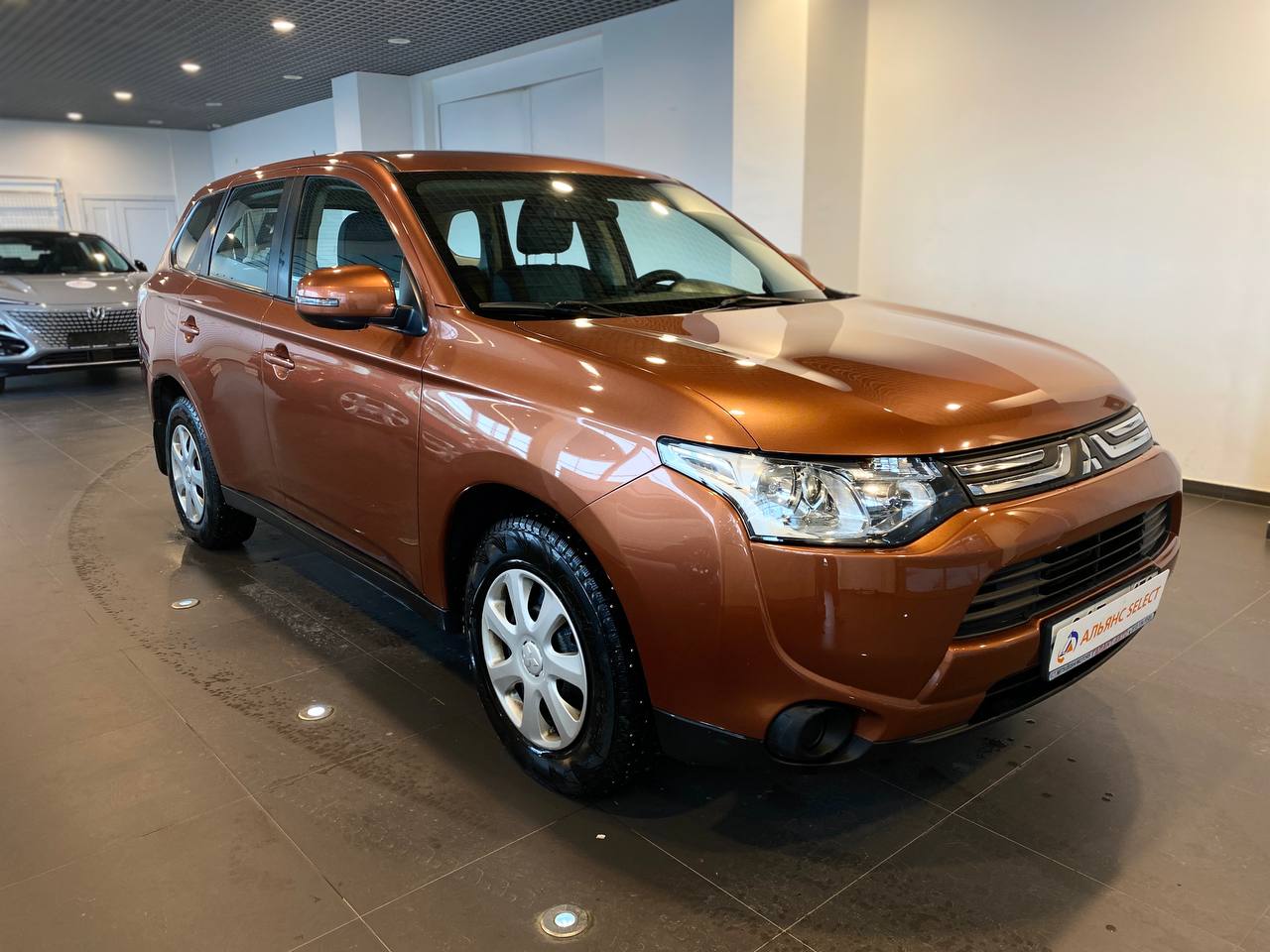 MITSUBISHI OUTLANDER