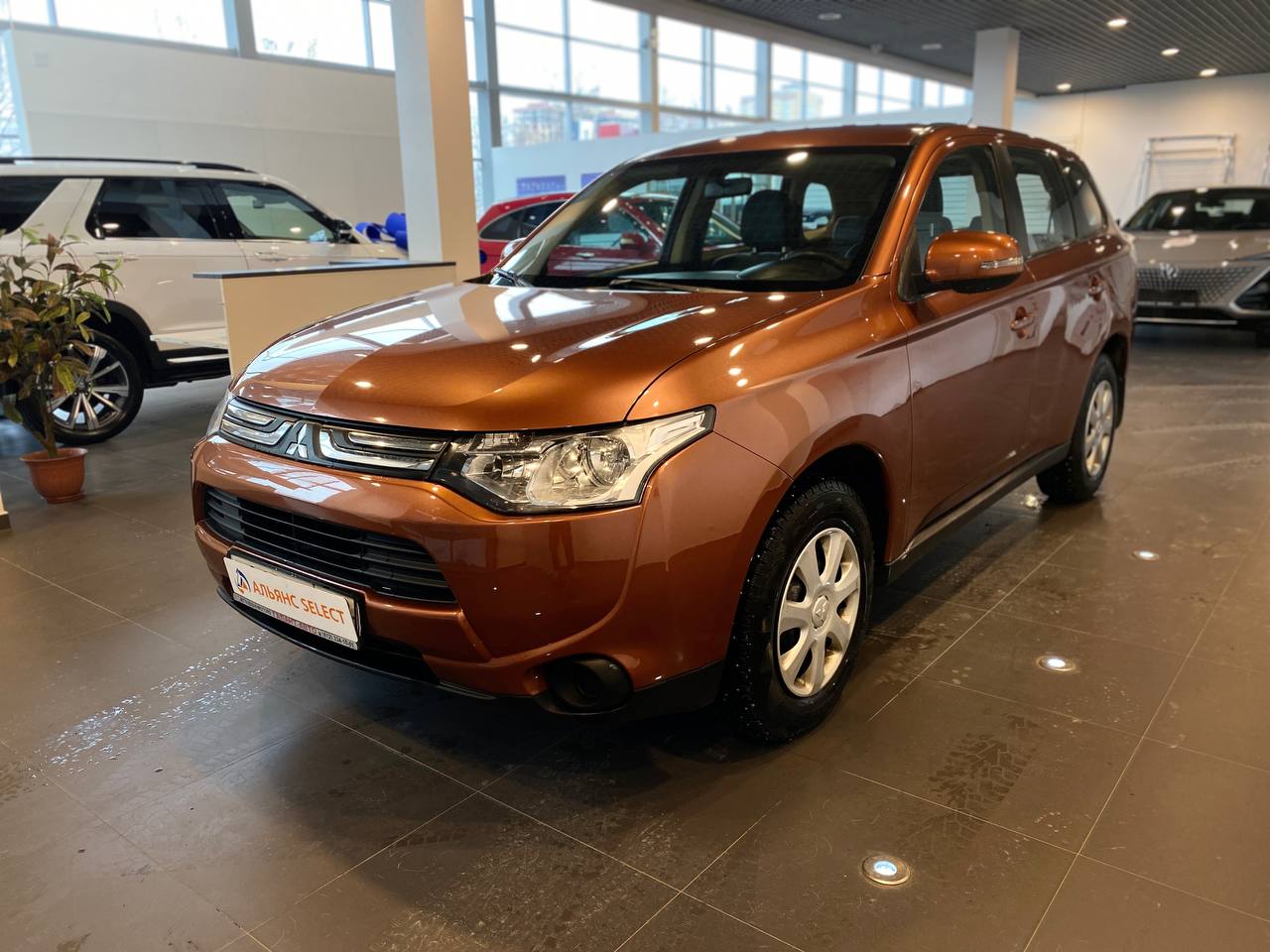 MITSUBISHI OUTLANDER