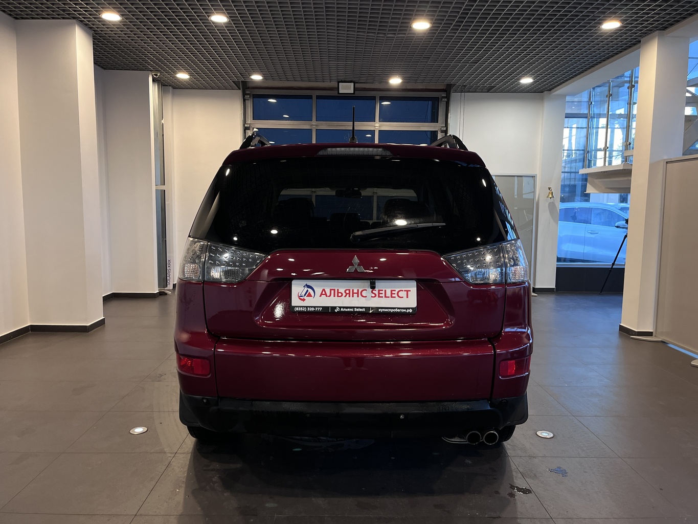 MITSUBISHI OUTLANDER