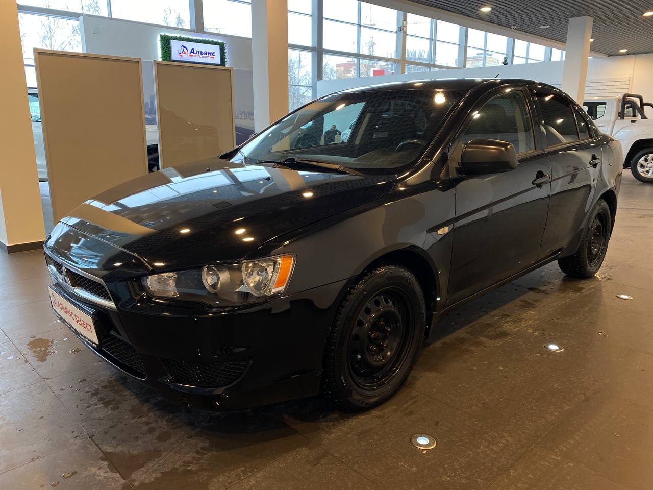 MITSUBISHI LANCER