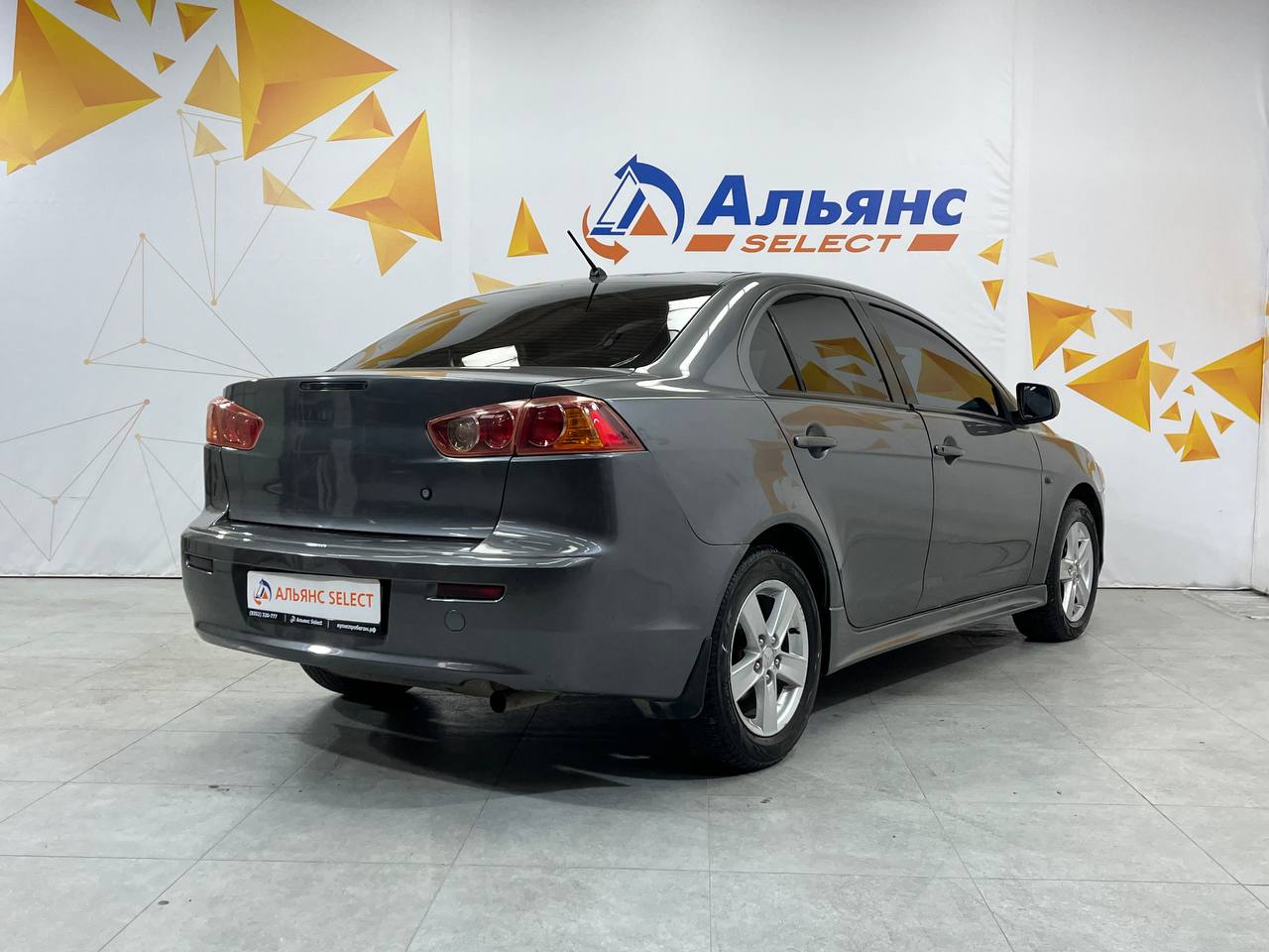 MITSUBISHI LANCER