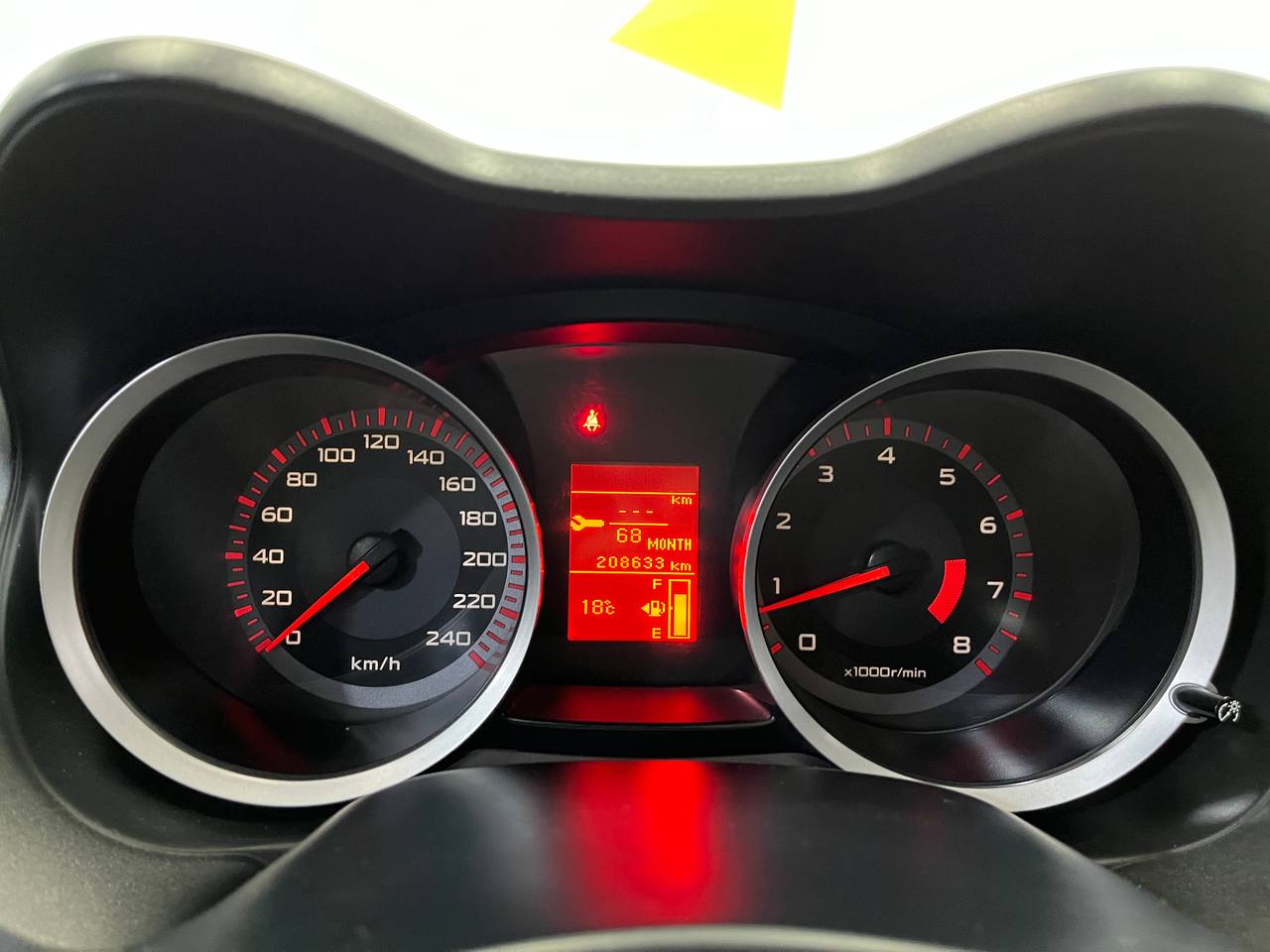 MITSUBISHI LANCER