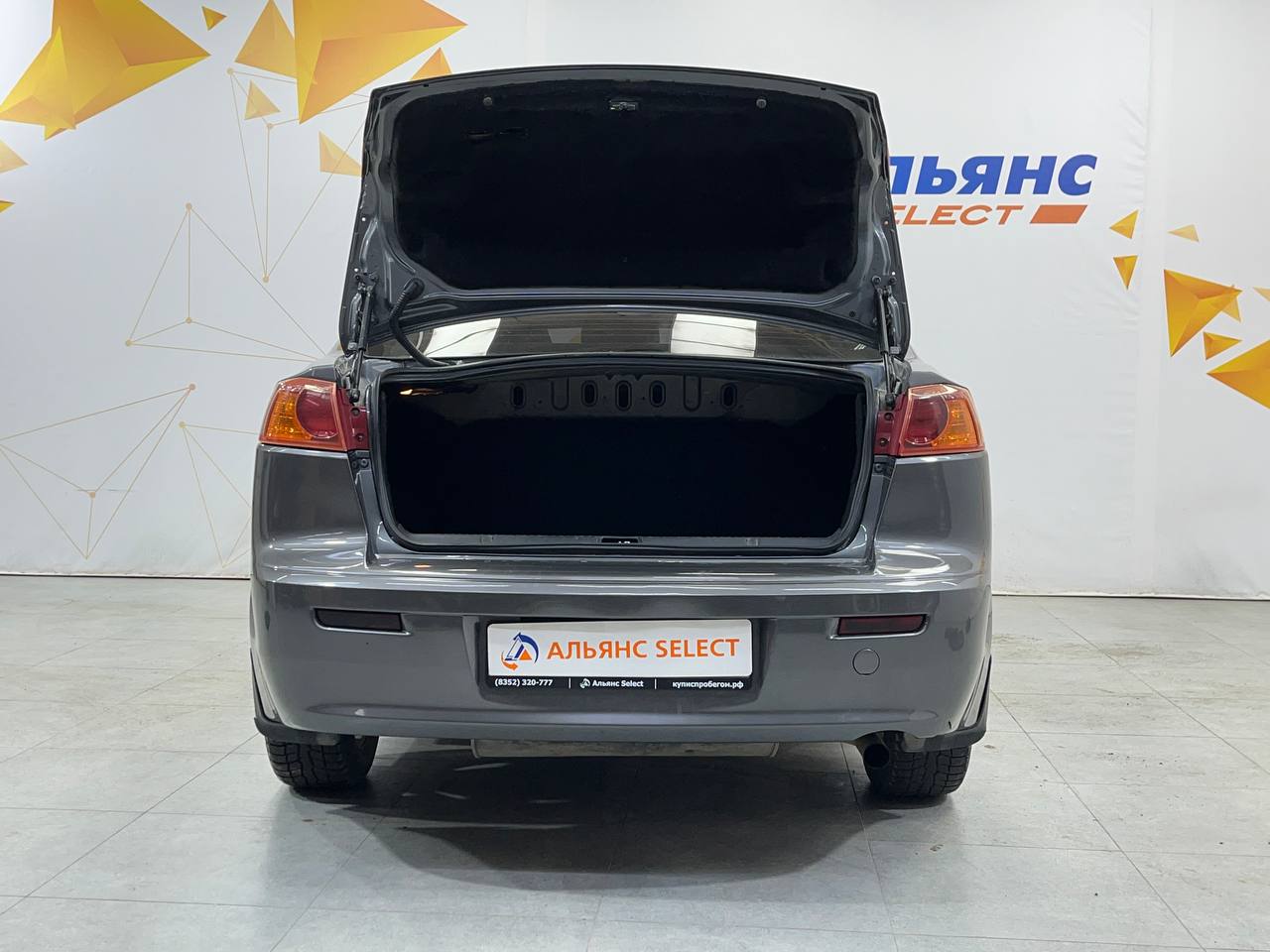 MITSUBISHI LANCER
