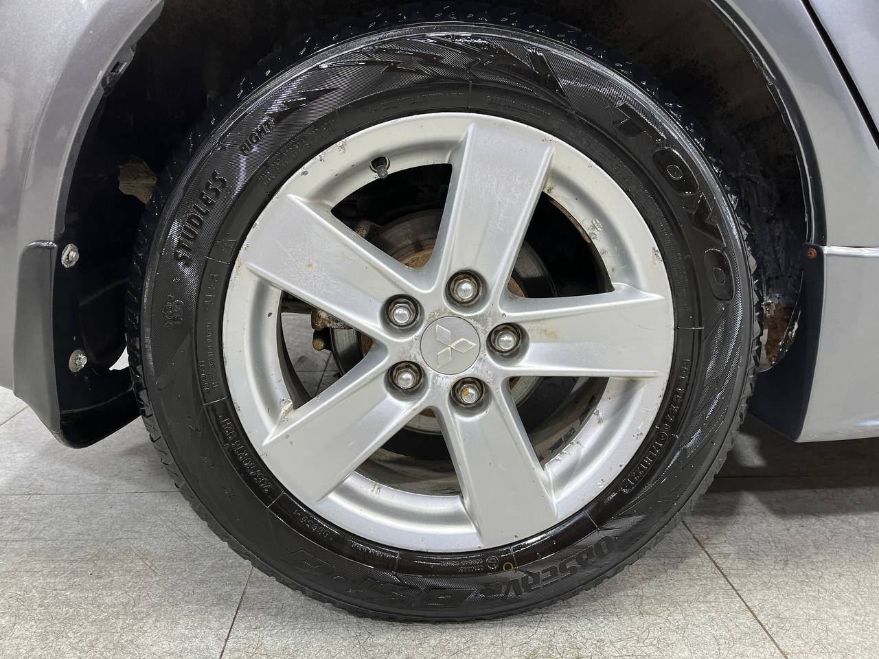 MITSUBISHI LANCER