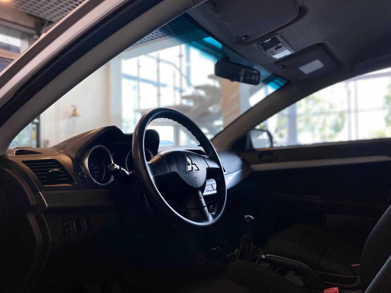 MITSUBISHI LANCER