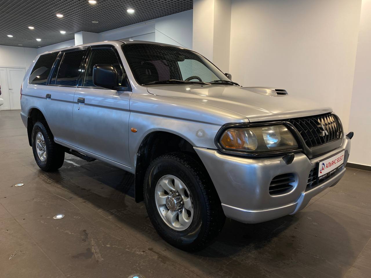 MITSUBISHI PAJERO SPORT