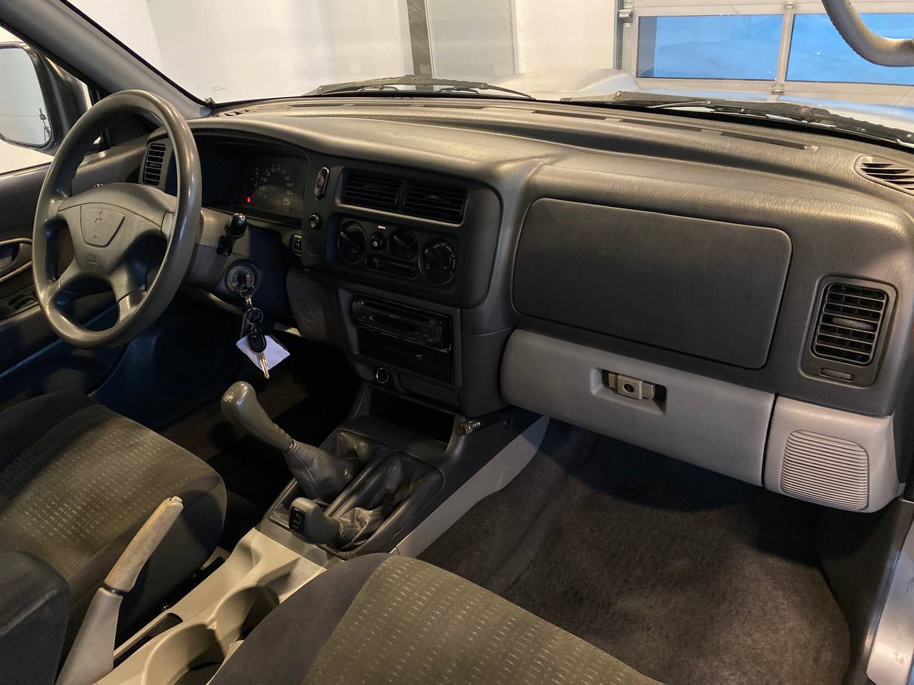 MITSUBISHI PAJERO SPORT