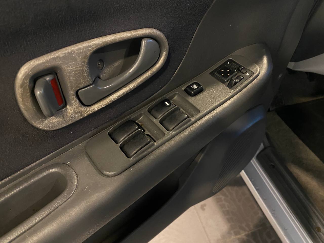 MITSUBISHI PAJERO SPORT