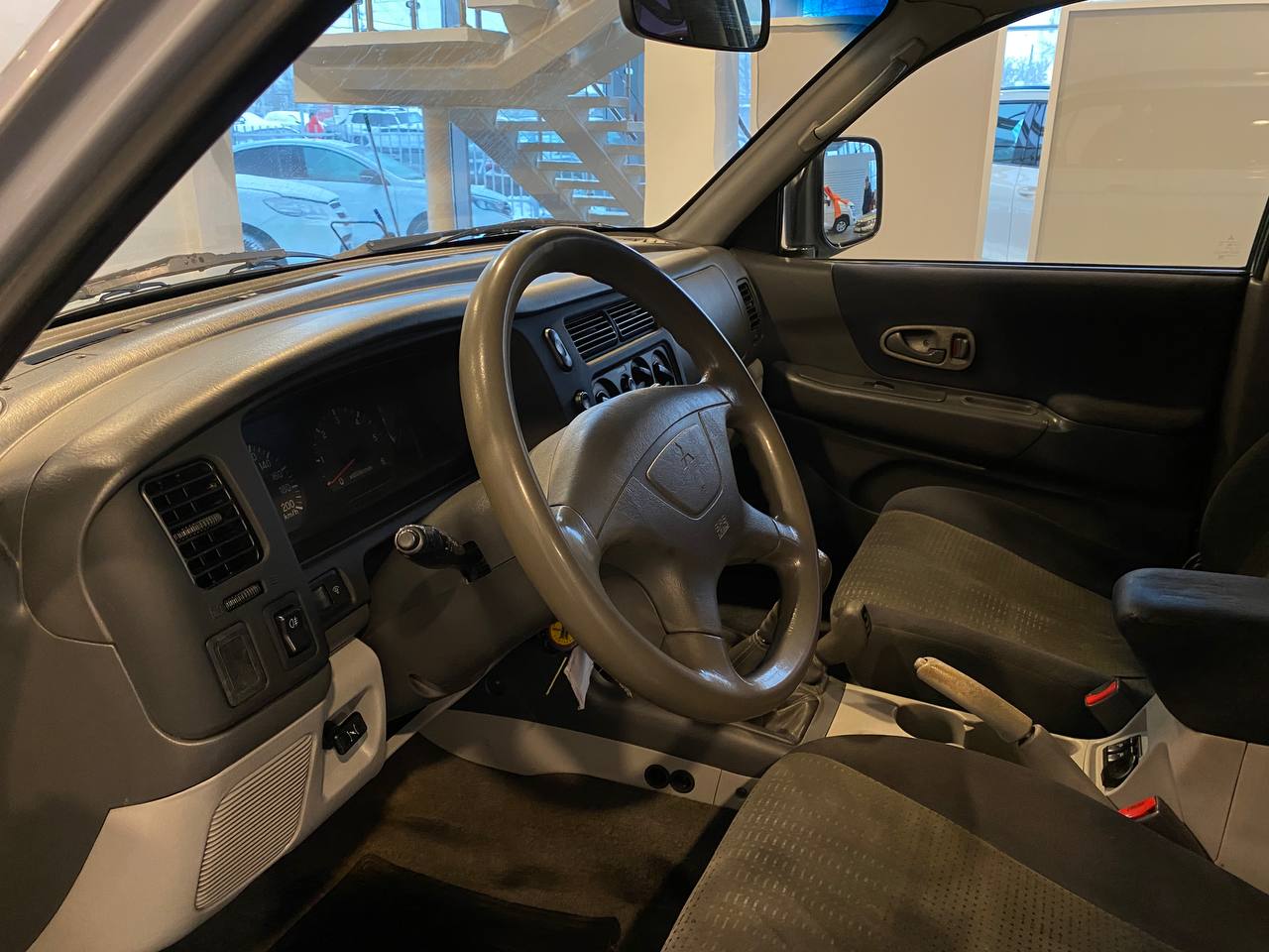 MITSUBISHI PAJERO SPORT