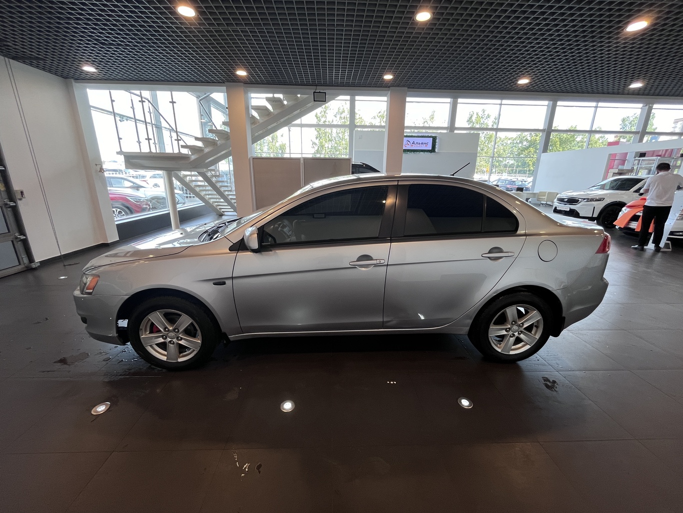MITSUBISHI LANCER