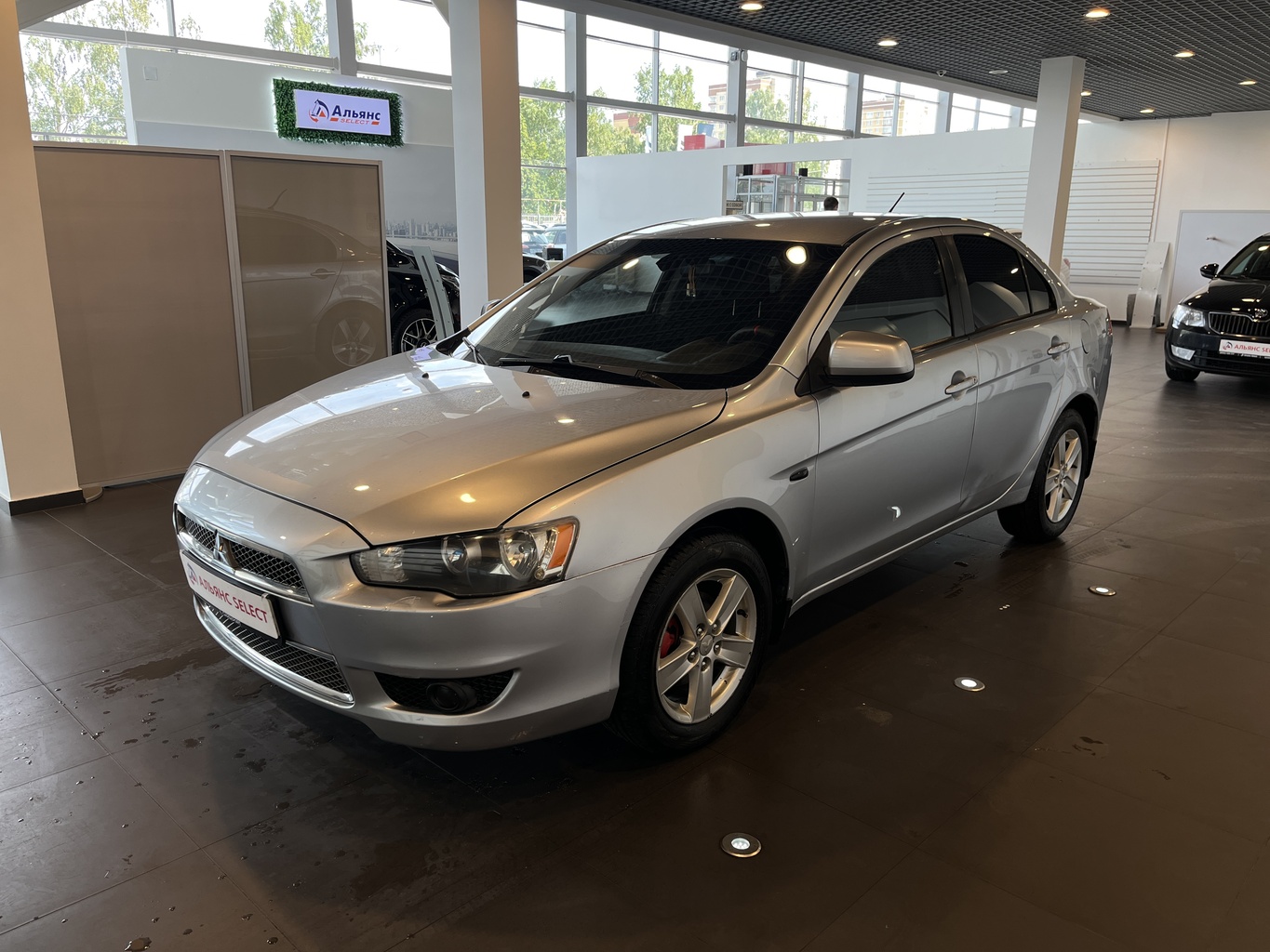 MITSUBISHI LANCER