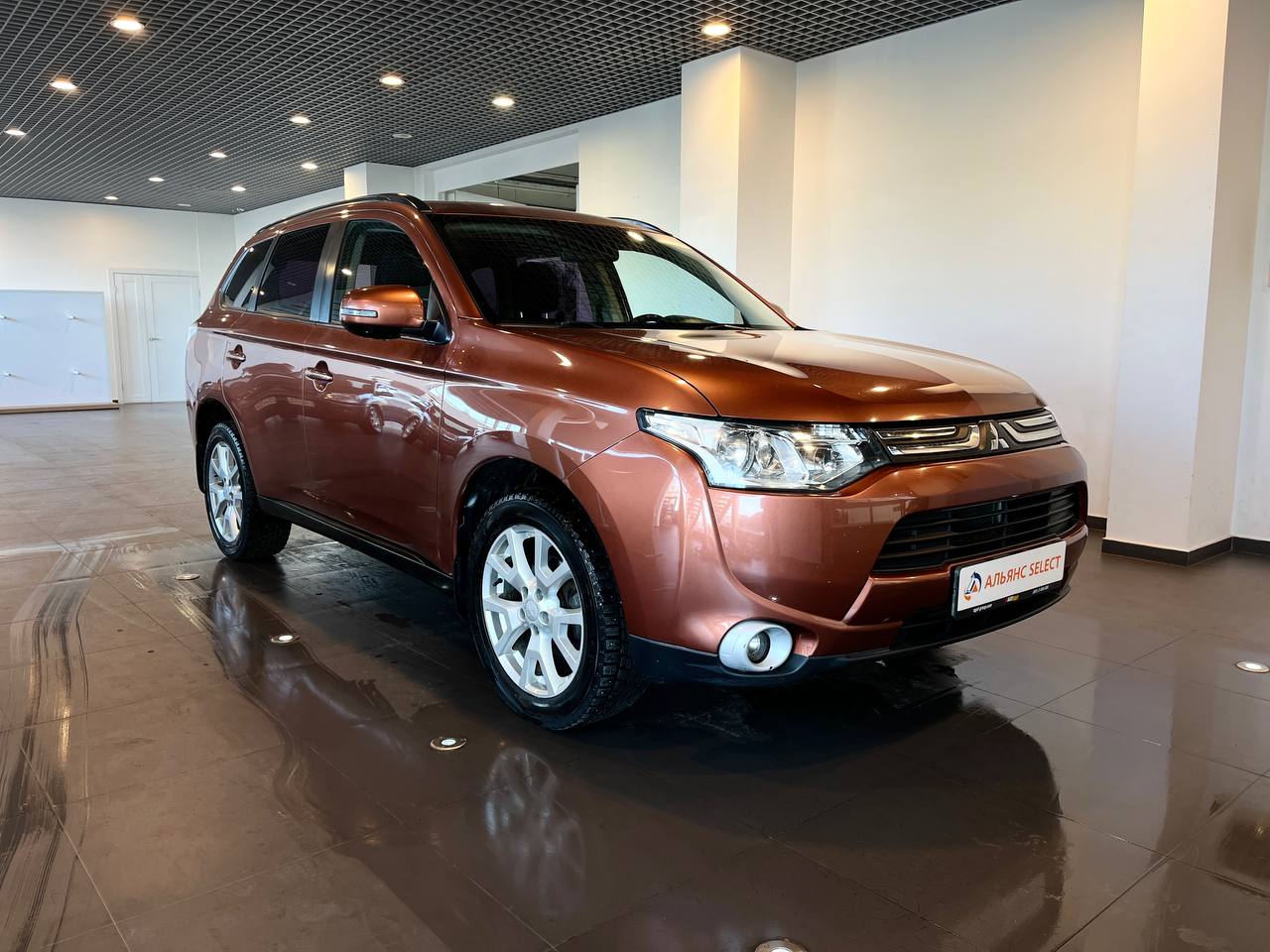 MITSUBISHI OUTLANDER