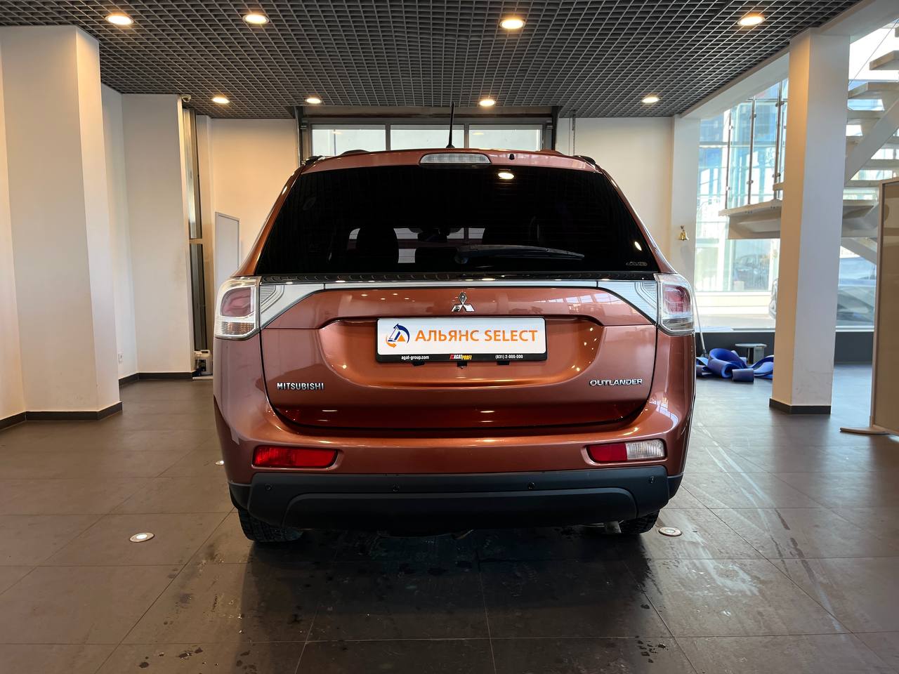 MITSUBISHI OUTLANDER