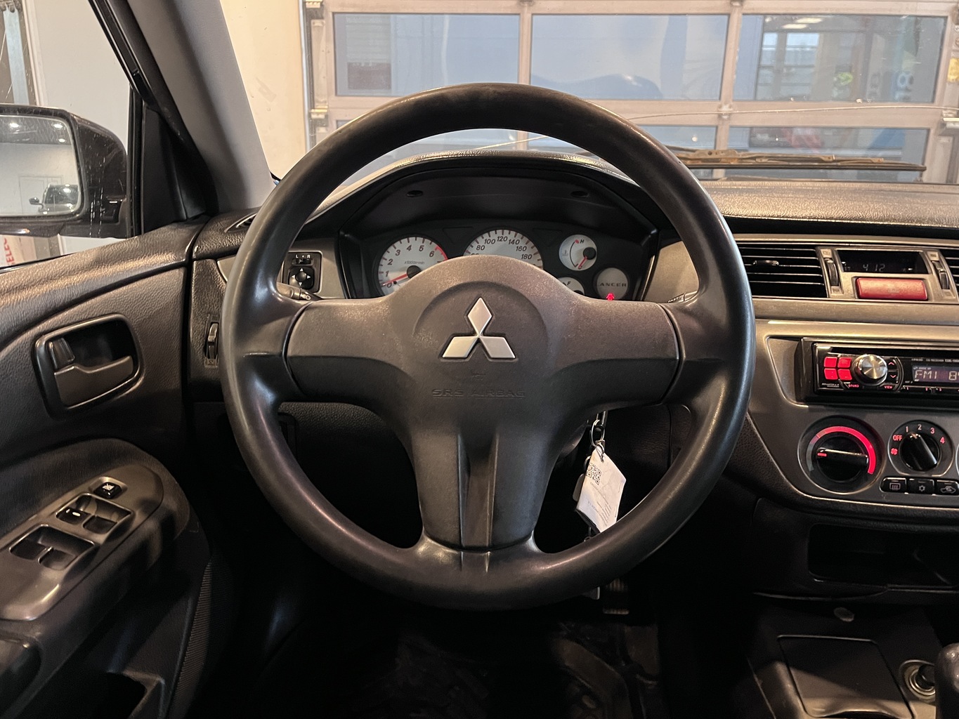 MITSUBISHI LANCER