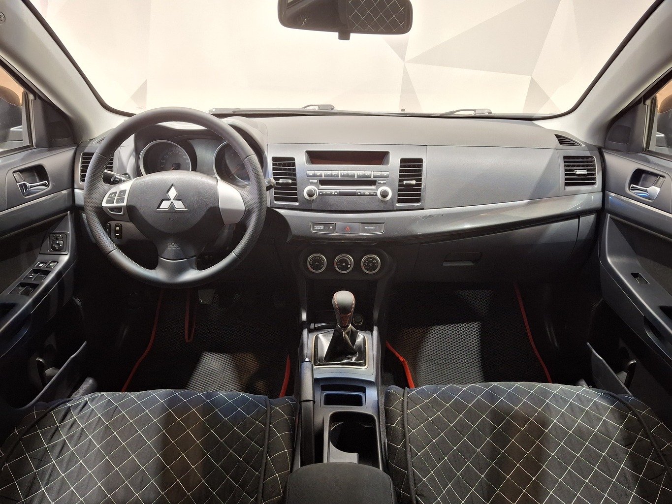 MITSUBISHI LANCER