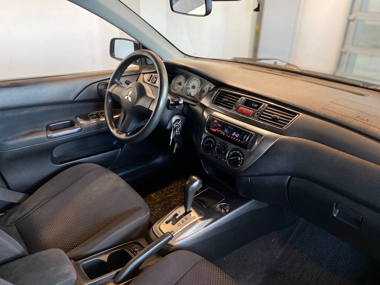 MITSUBISHI LANCER 1.6