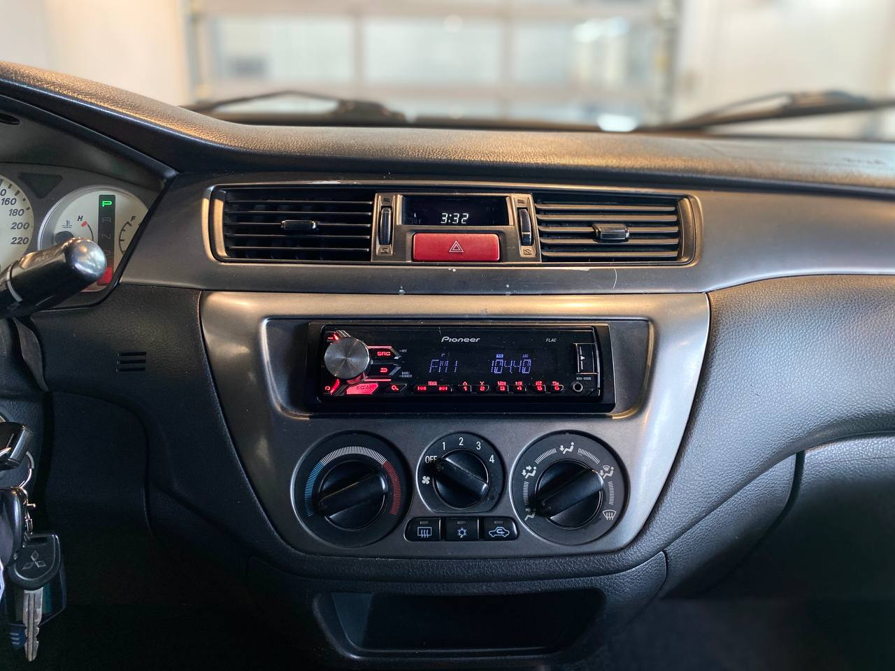 MITSUBISHI LANCER 1.6