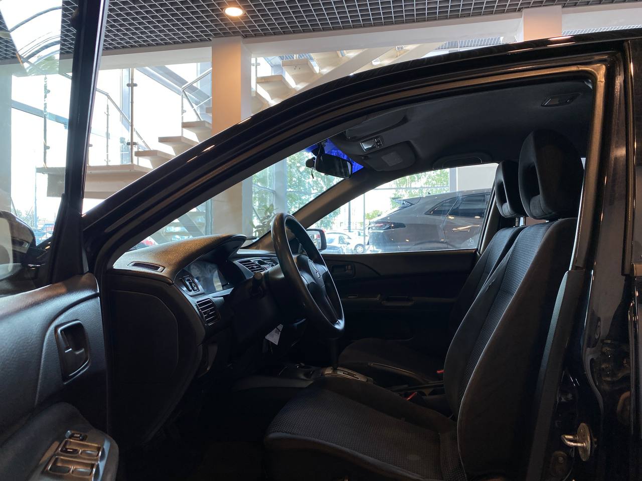 MITSUBISHI LANCER 1.6