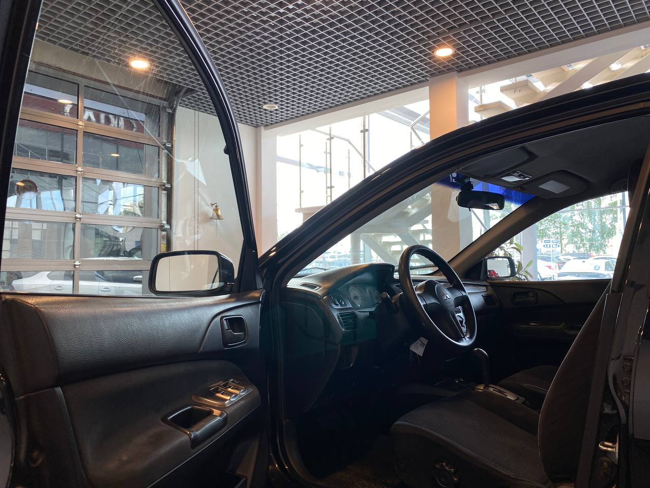 MITSUBISHI LANCER 1.6