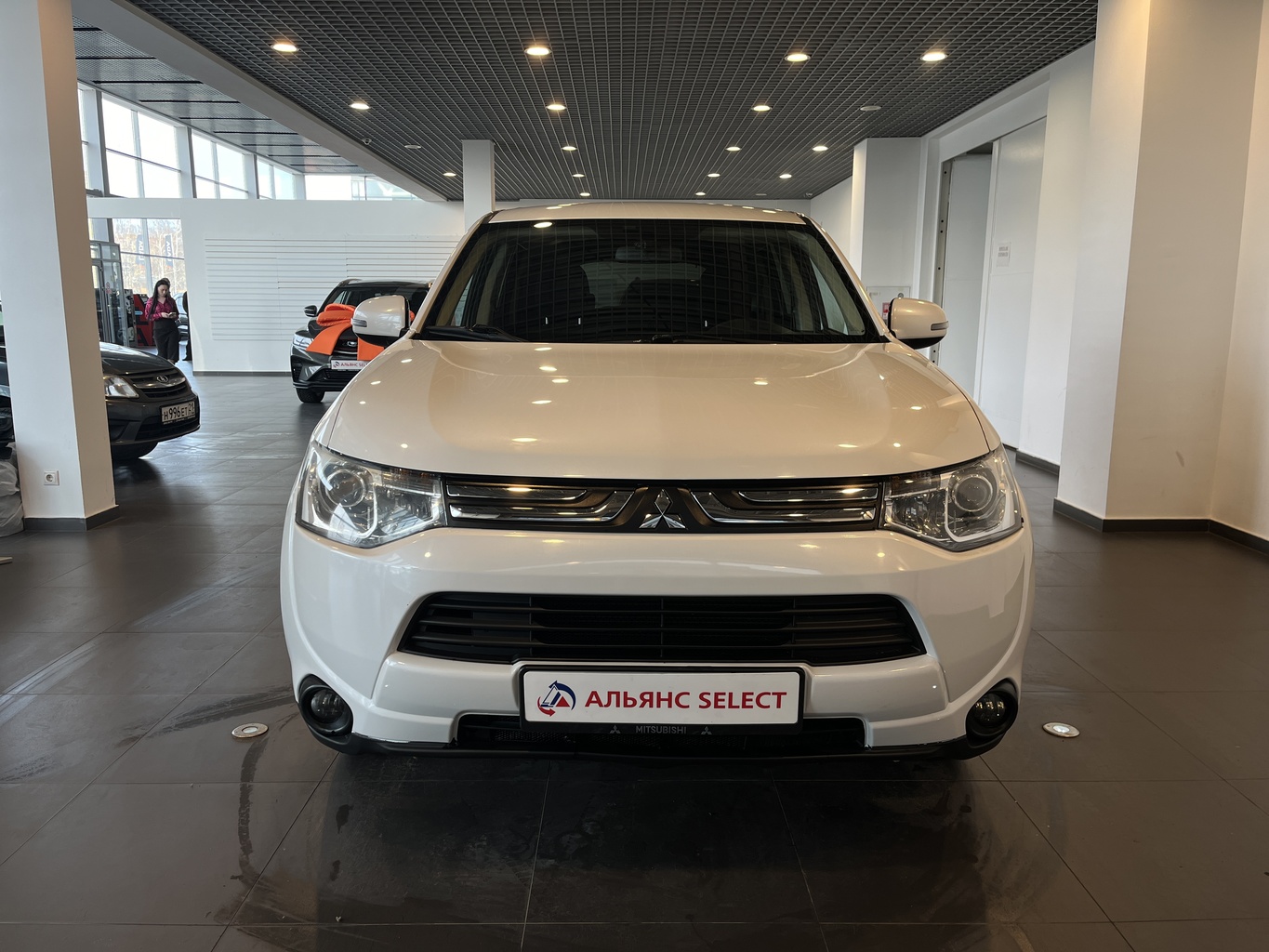 MITSUBISHI OUTLANDER