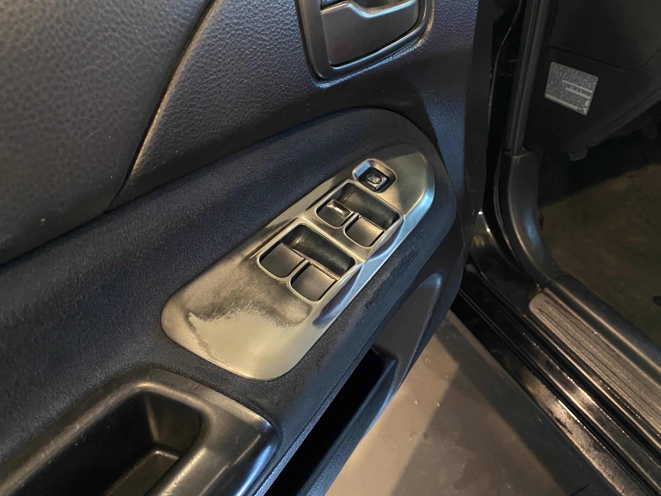 MITSUBISHI LANCER 1.6