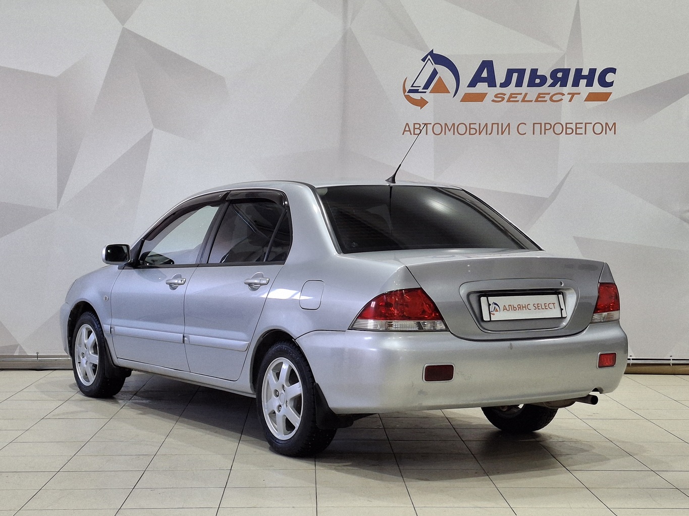 MITSUBISHI LANCER