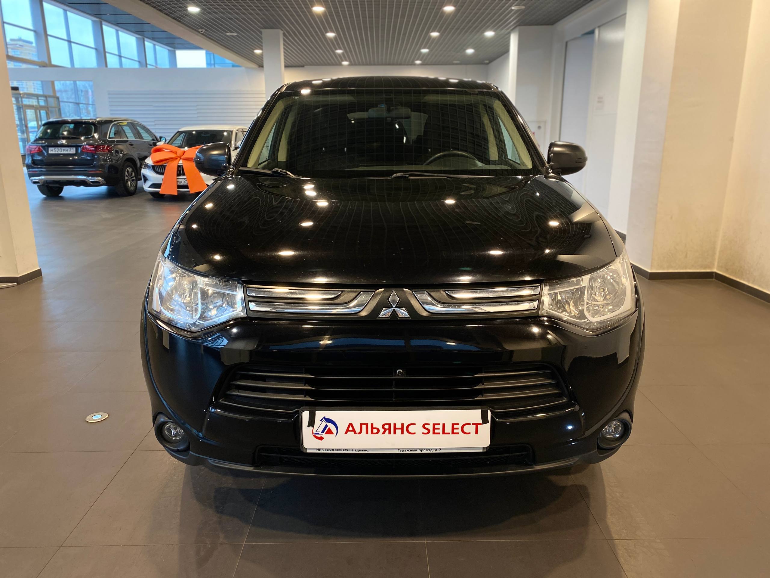 MITSUBISHI OUTLANDER